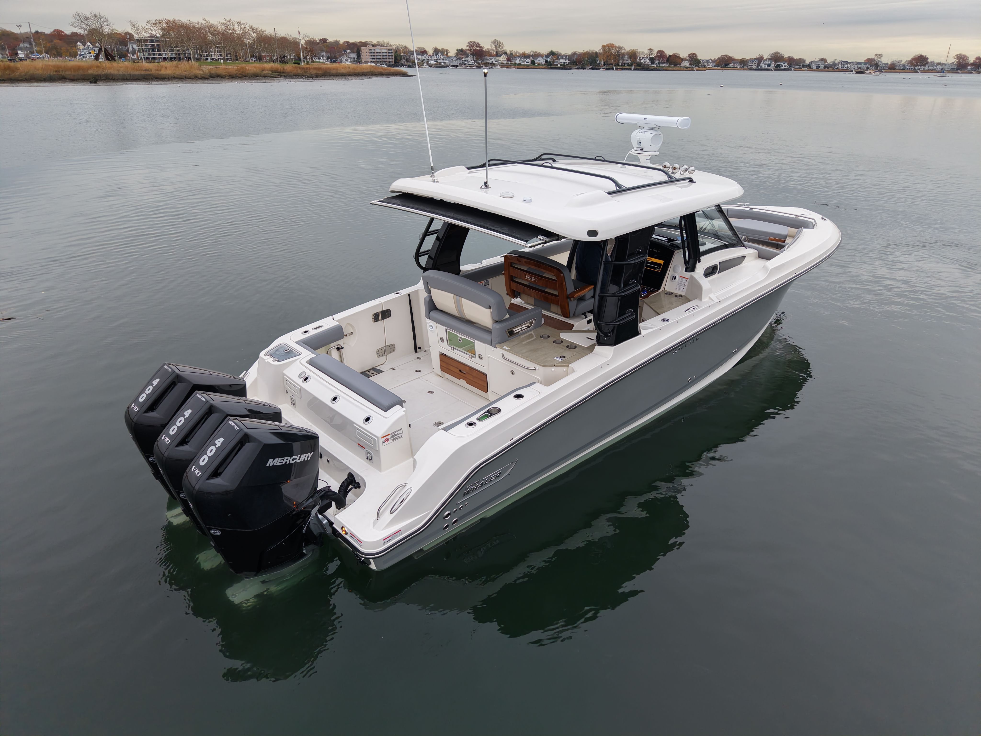 2026 Boston Whaler 350 Realm Image Thumbnail #10