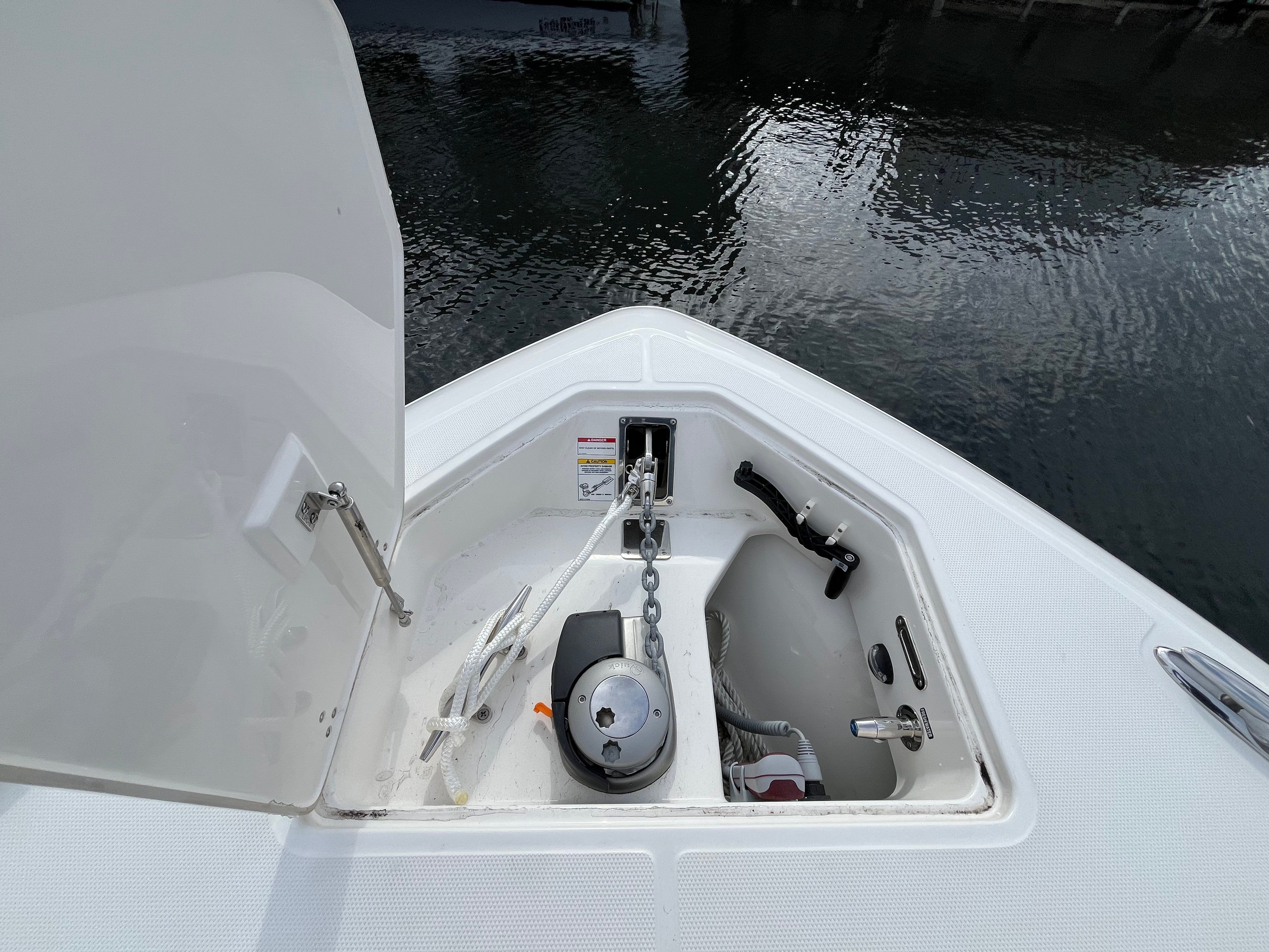 2026 Boston Whaler 350 Realm Image Thumbnail #48