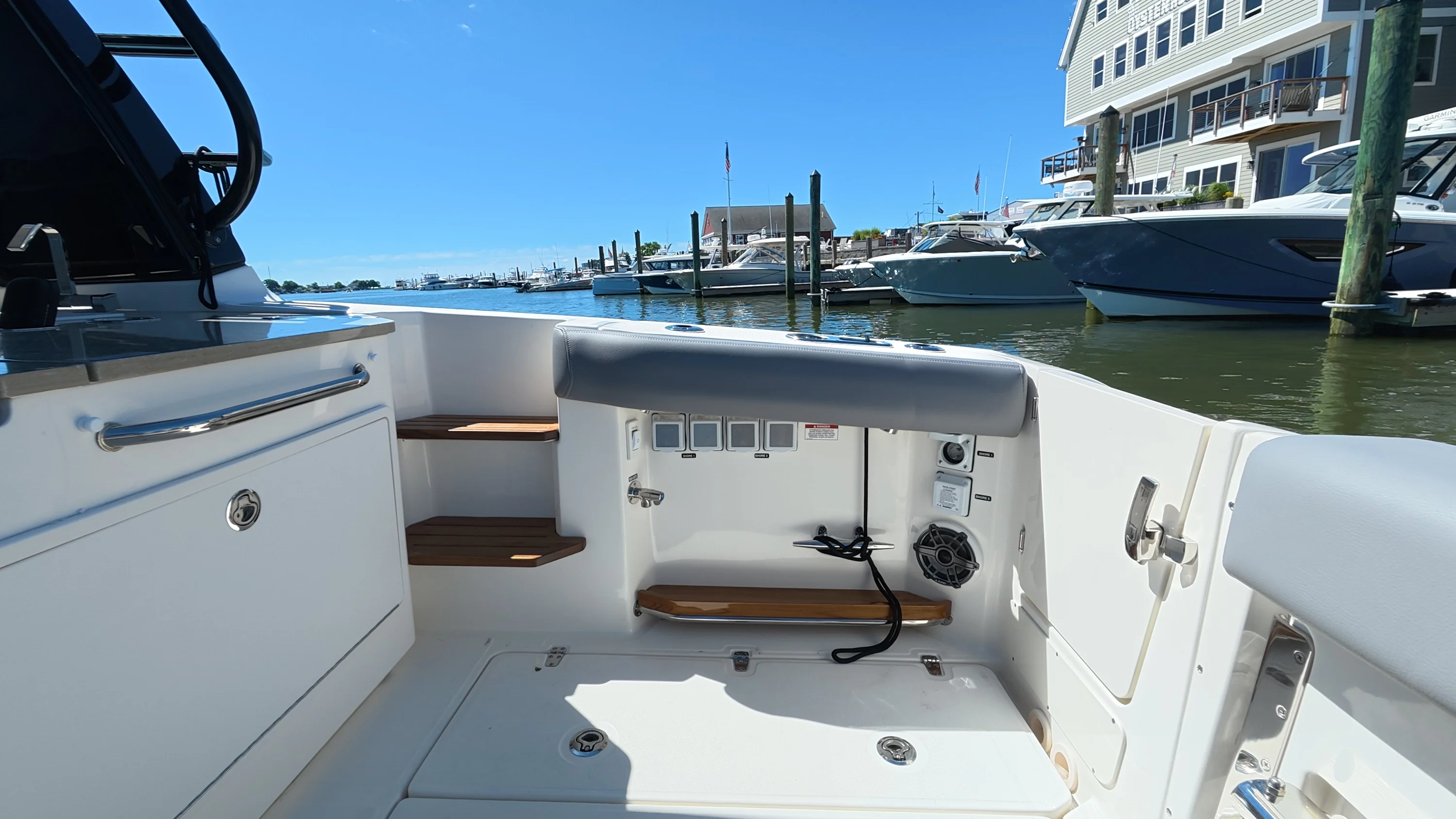 2026 Boston Whaler 350 Realm Image Thumbnail #19