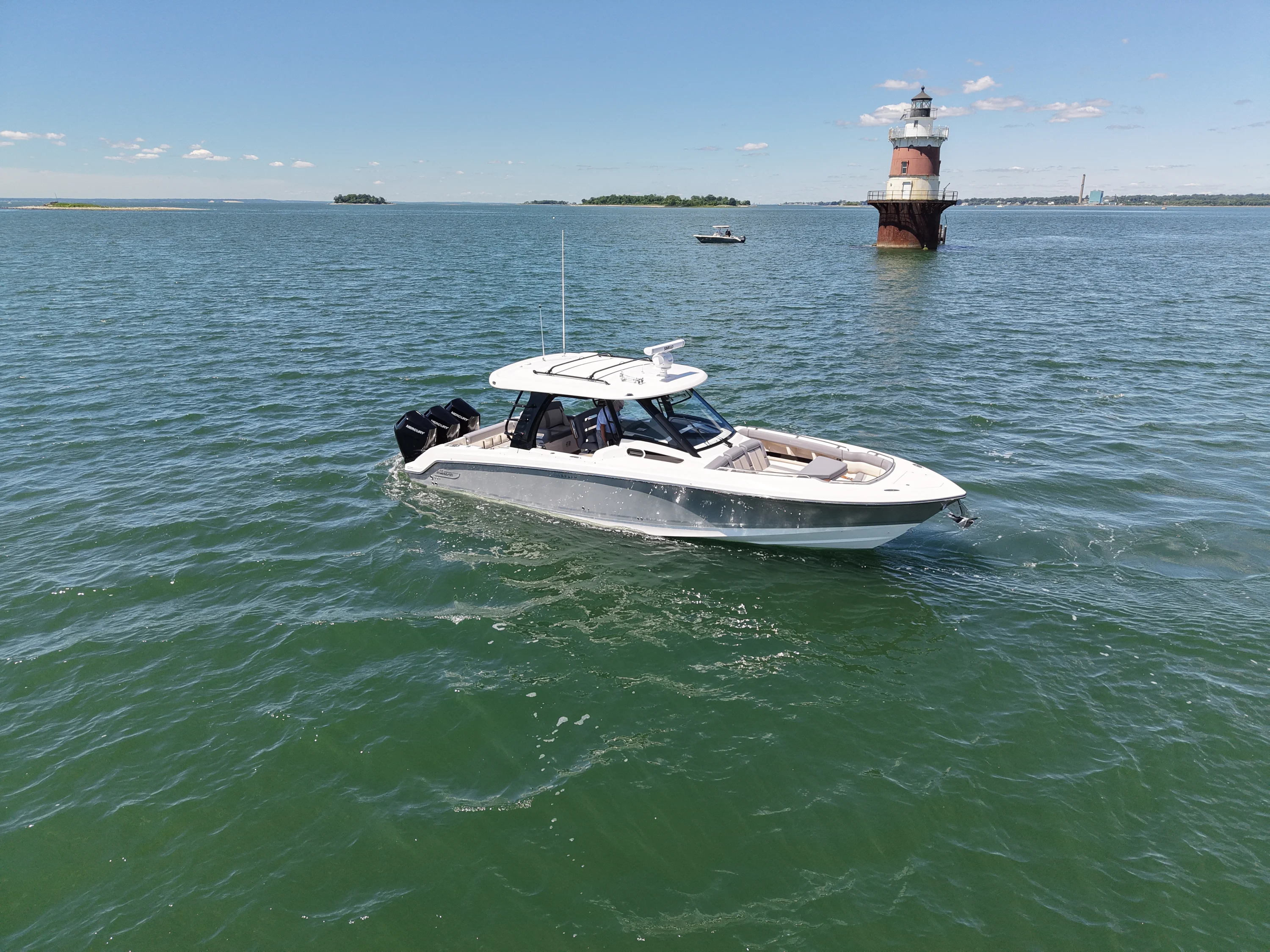 2026 Boston Whaler 350 Realm Image Thumbnail #8