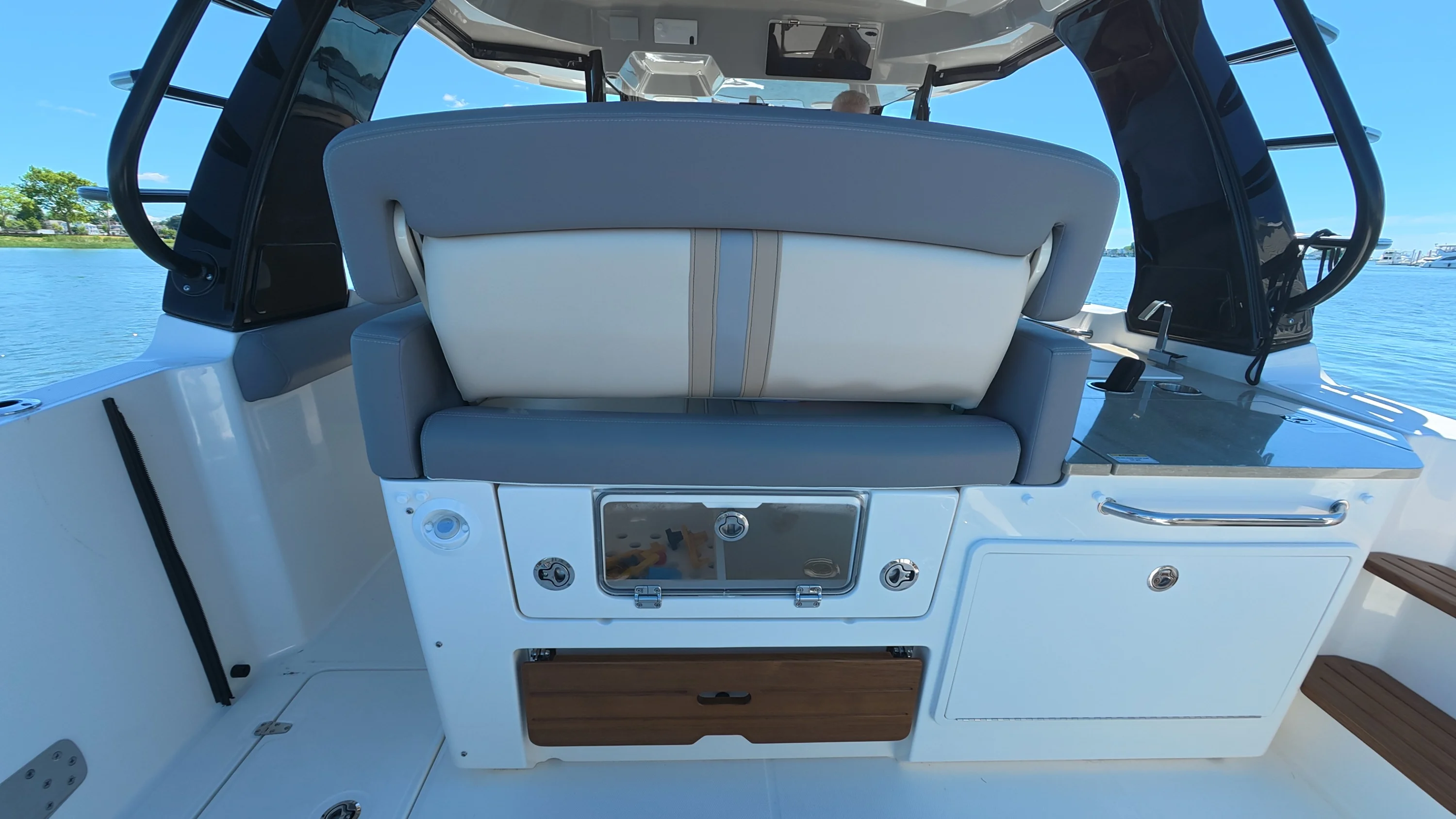 2026 Boston Whaler 350 Realm Image Thumbnail #21