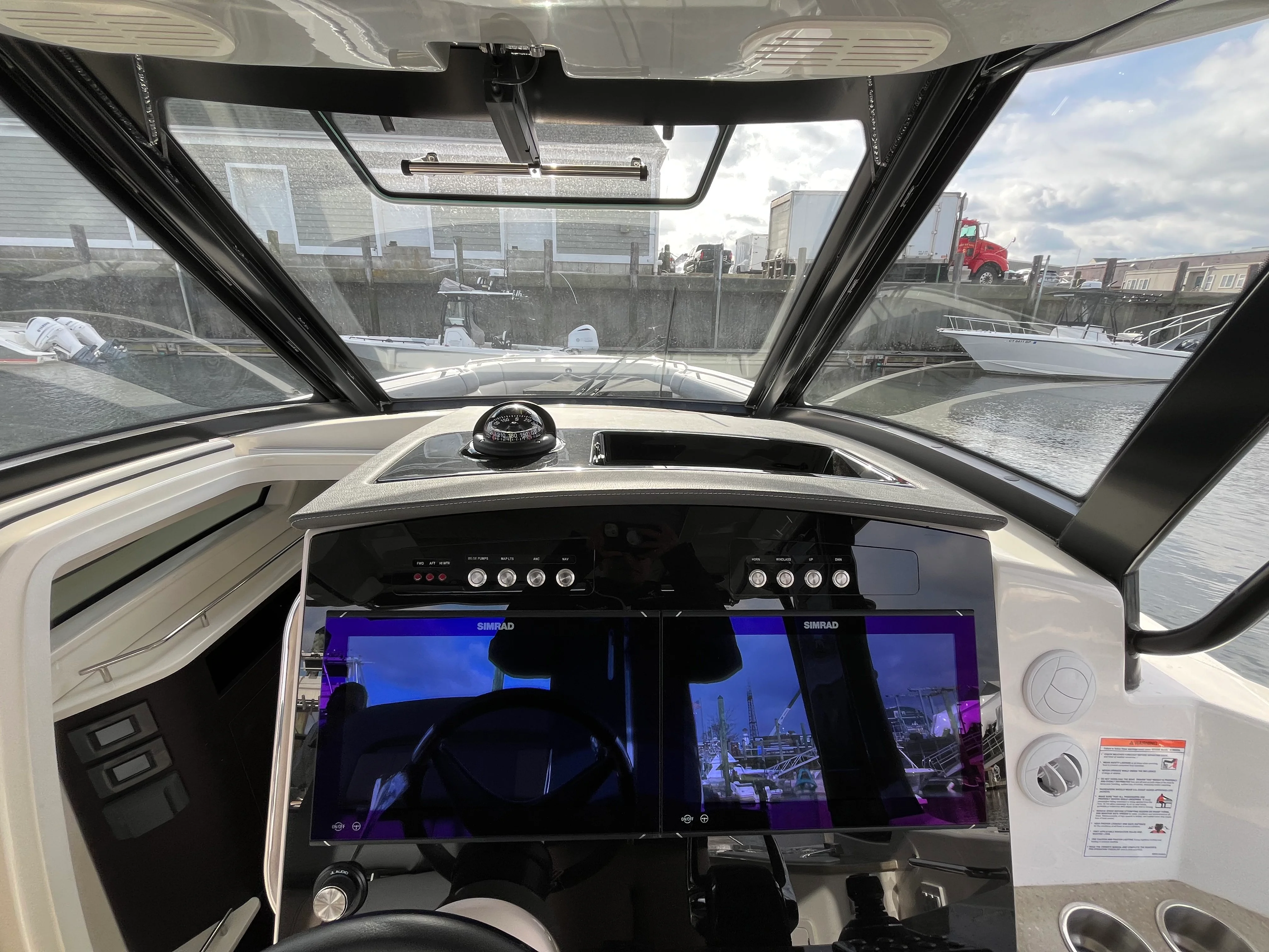 2026 Boston Whaler 350 Realm Image Thumbnail #33