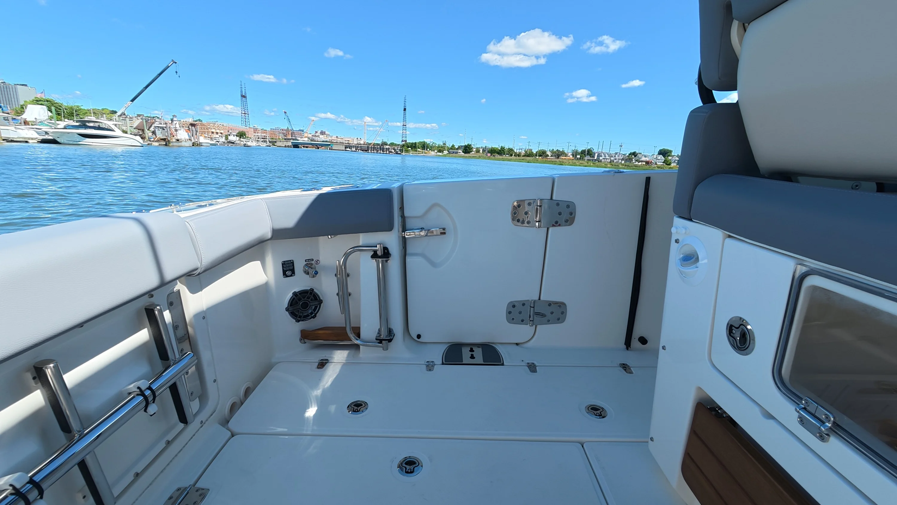 2026 Boston Whaler 350 Realm Image Thumbnail #17