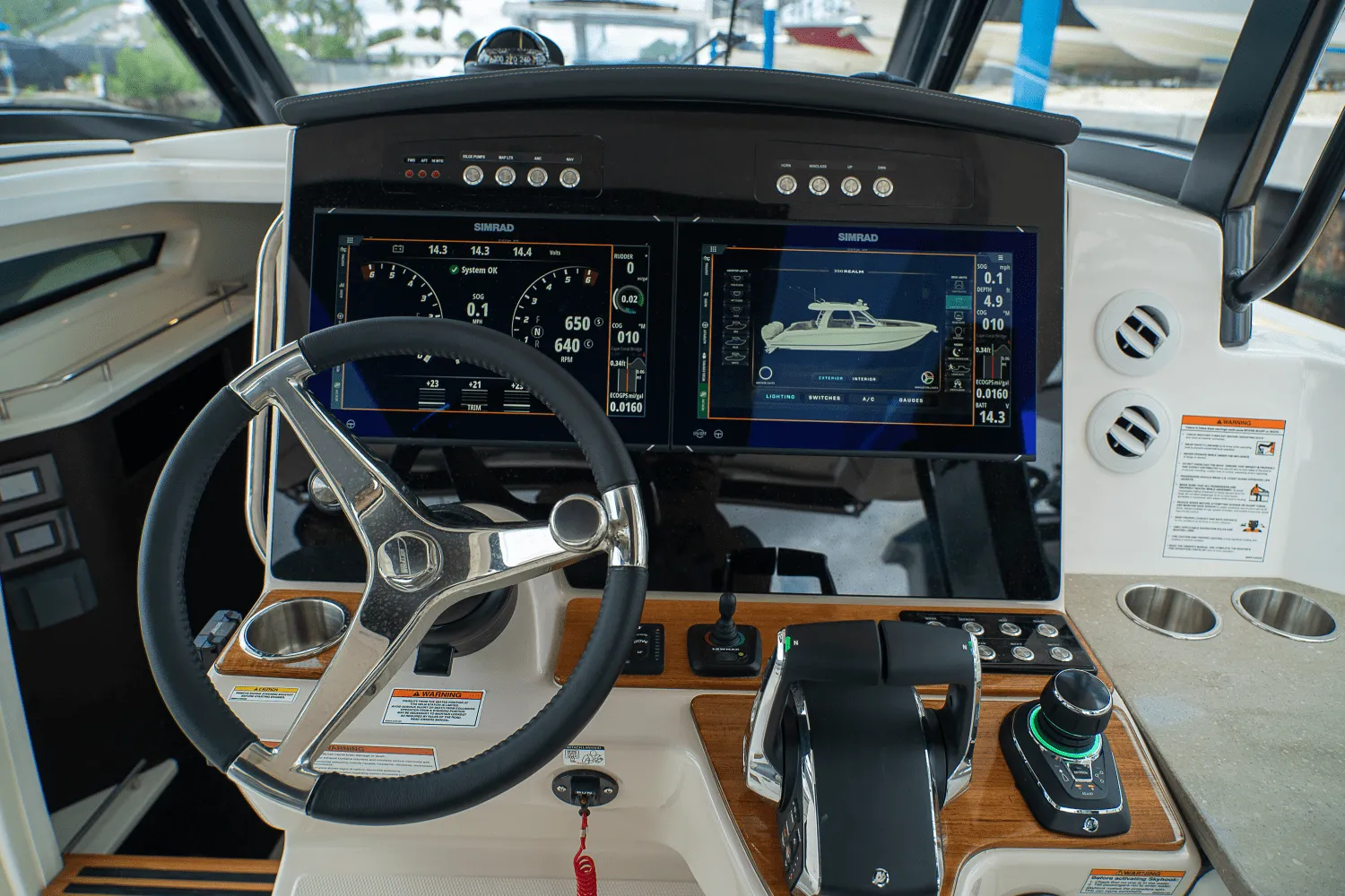 2025 Boston Whaler 350 Realm Image Thumbnail #17