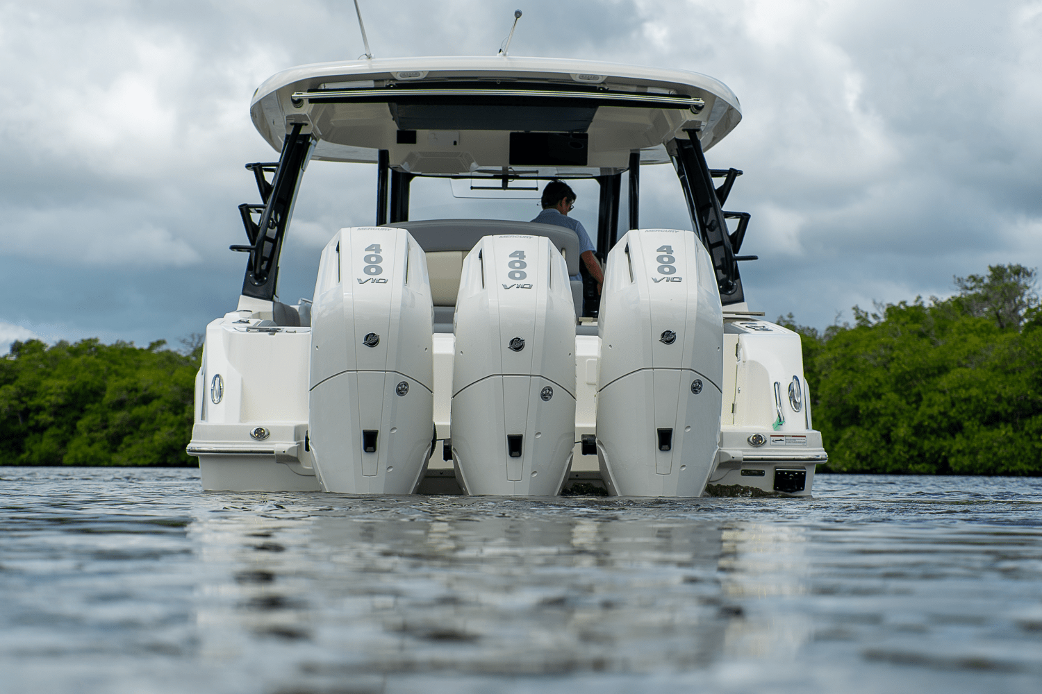 2025 Boston Whaler 350 Realm Image Thumbnail #4