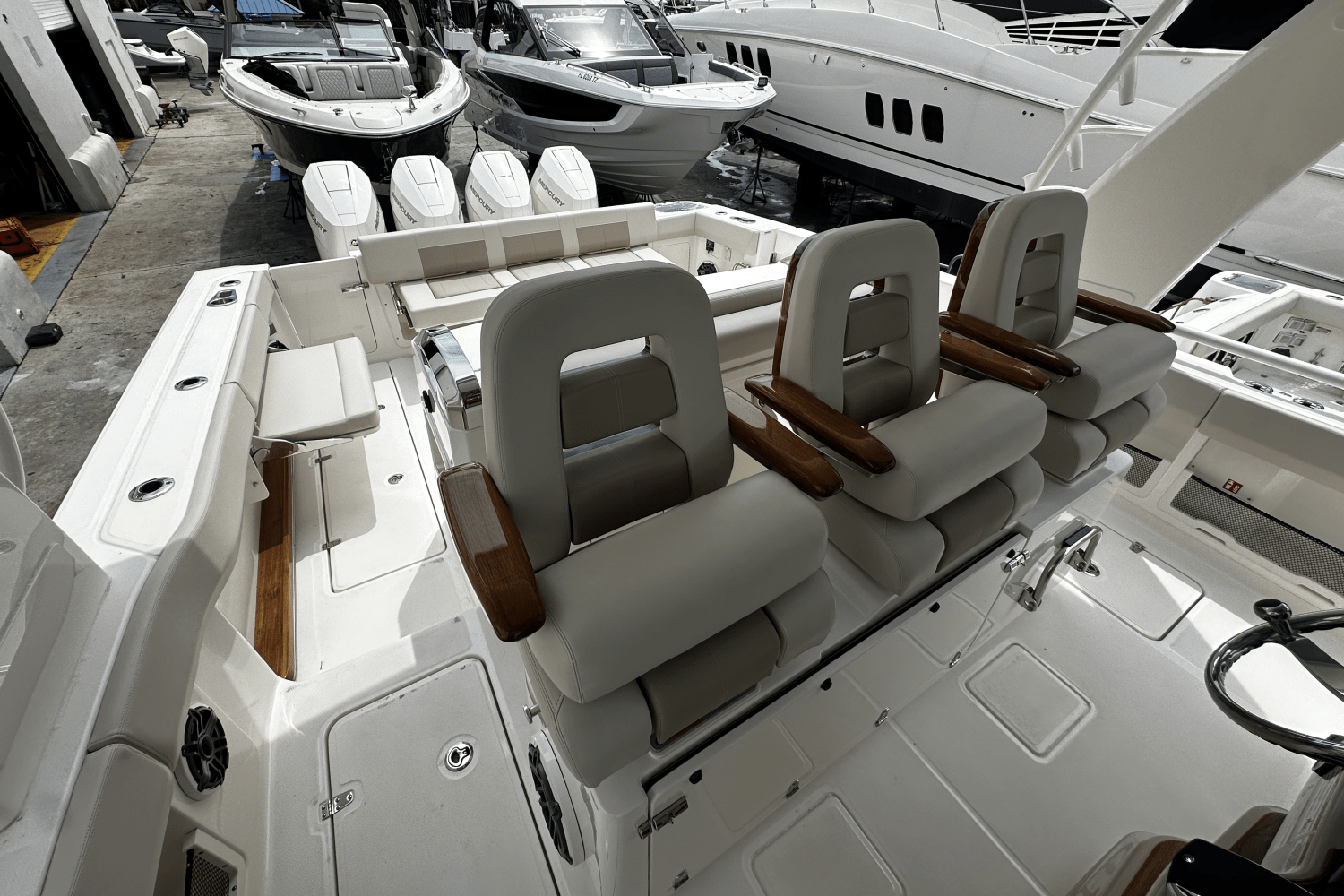2026 Boston Whaler 420 Outrage Image Thumbnail #15