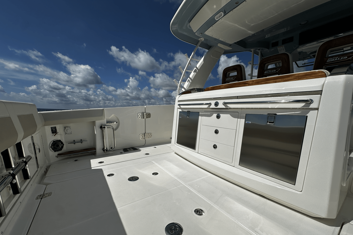2026 Boston Whaler 420 Outrage Image Thumbnail #21