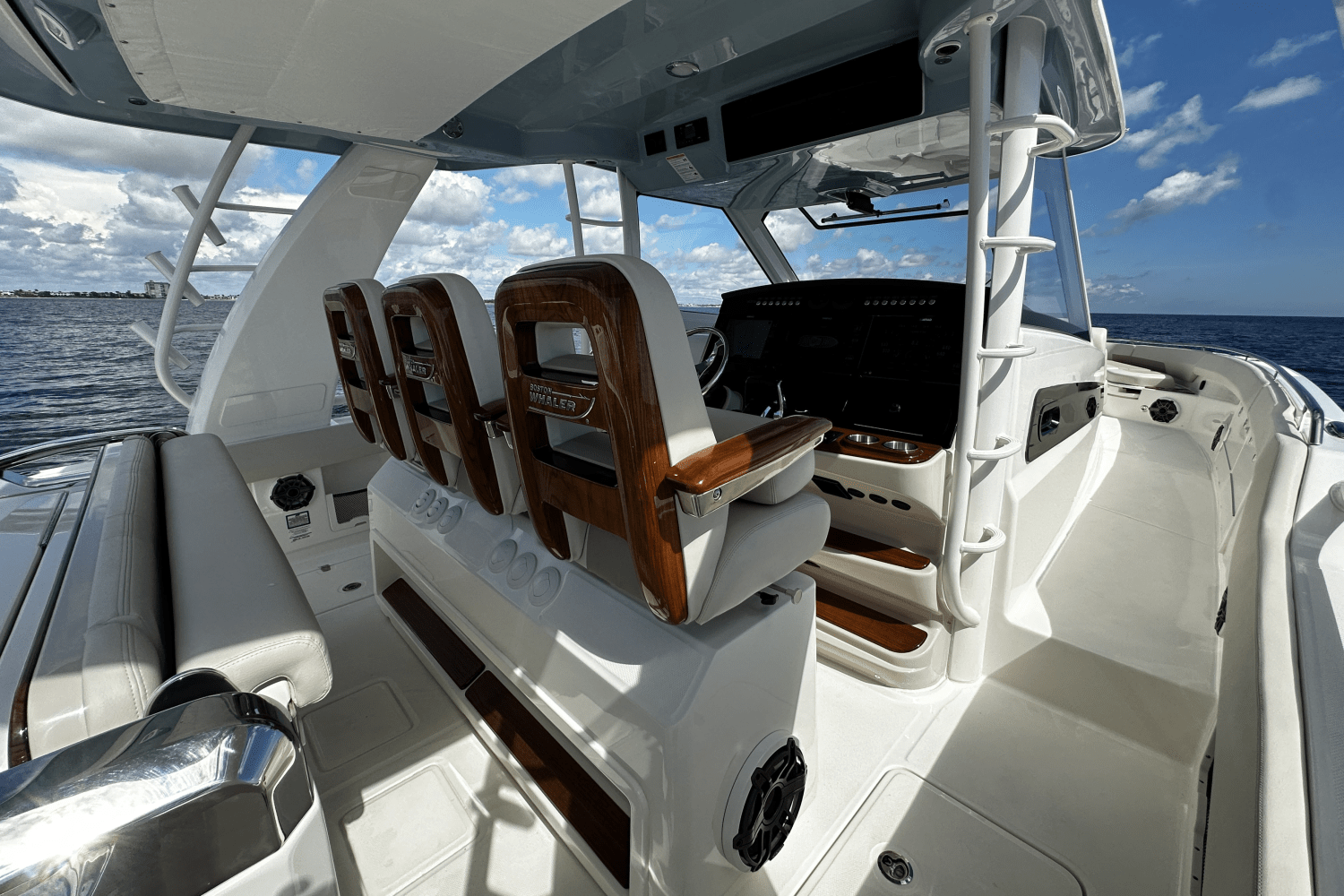 2026 Boston Whaler 420 Outrage Image Thumbnail #26