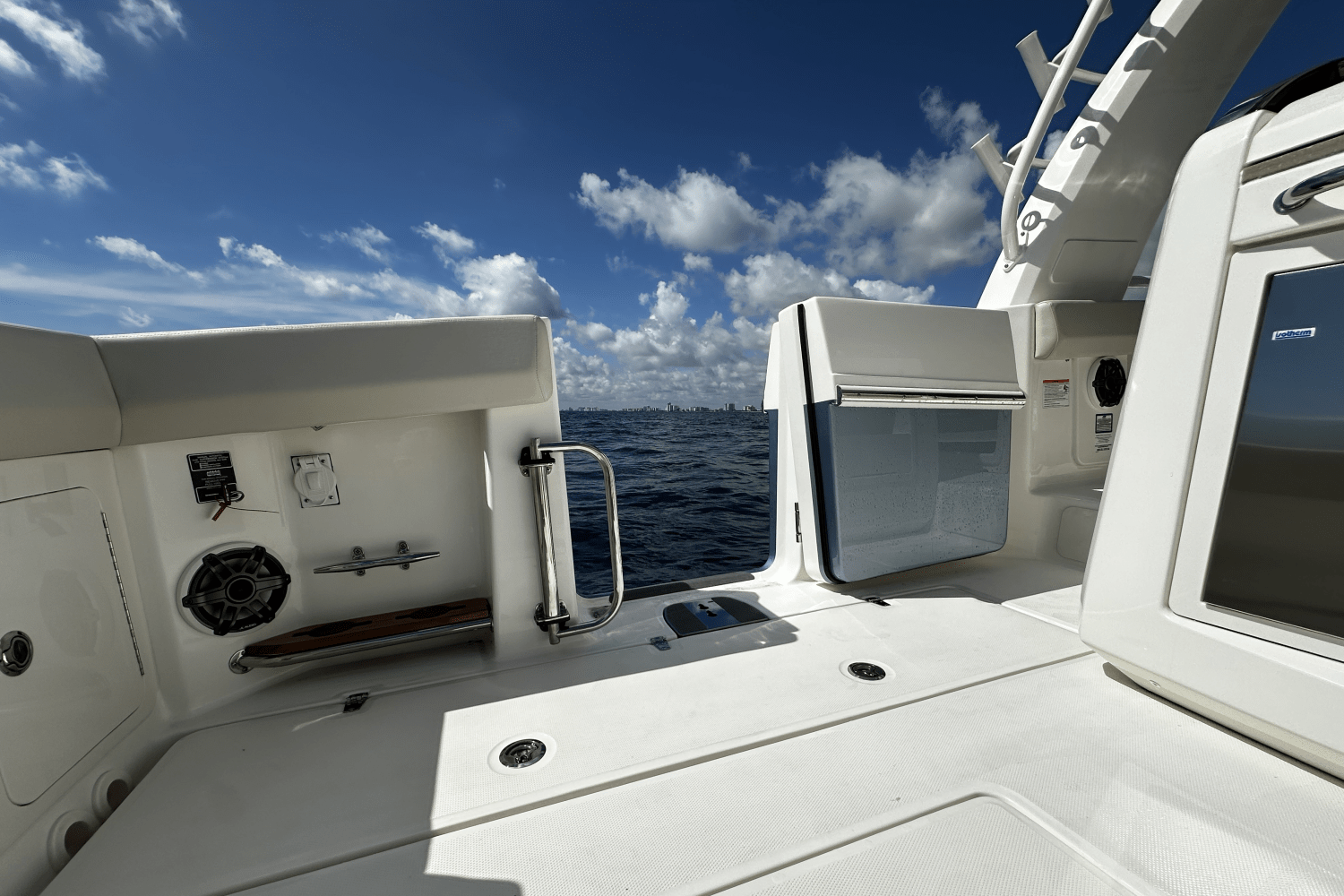 2026 Boston Whaler 420 Outrage Image Thumbnail #22