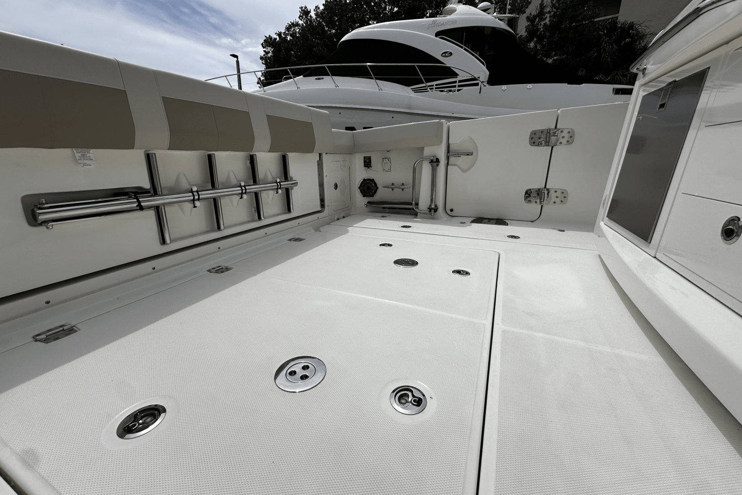 2026 Boston Whaler 420 Outrage Image Thumbnail #8