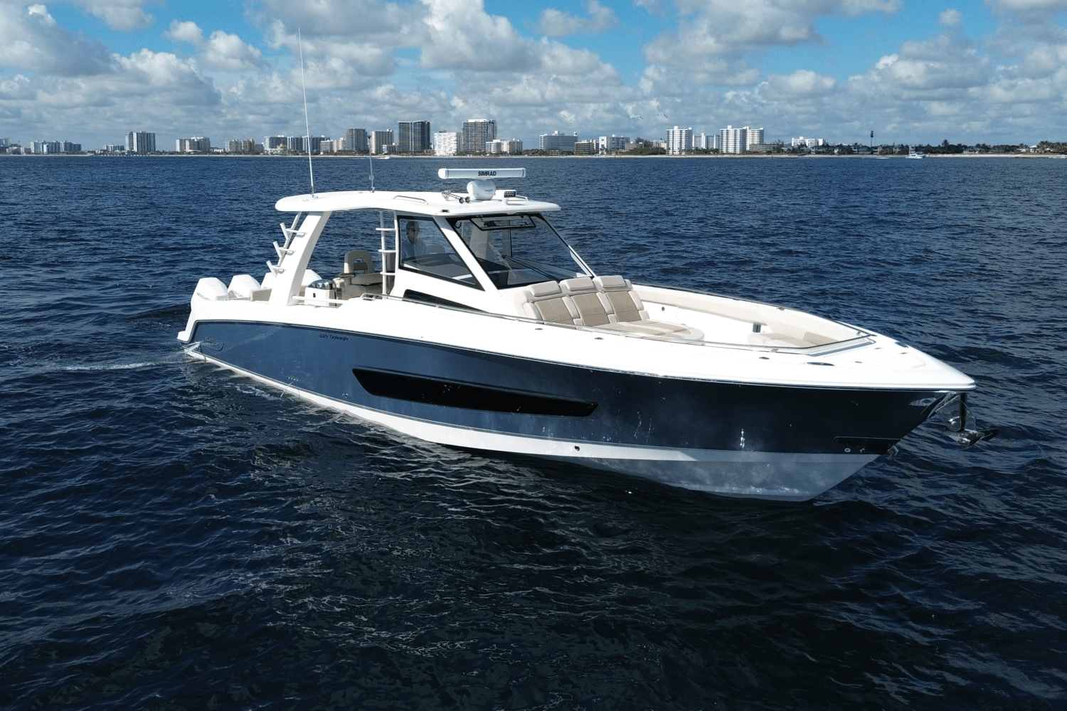 2026 Boston Whaler 420 Outrage Image Thumbnail #11