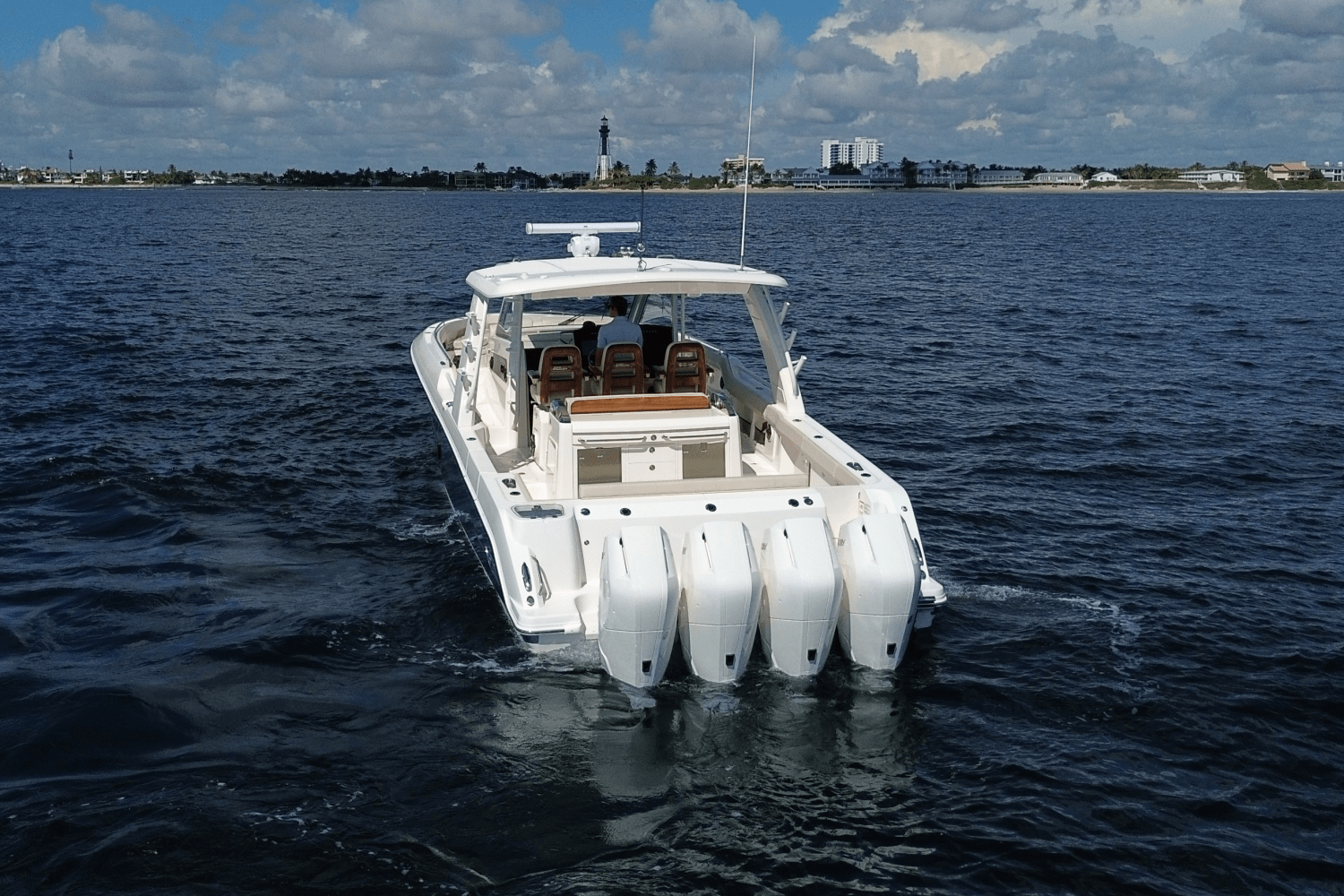 2026 Boston Whaler 420 Outrage Image Thumbnail #4