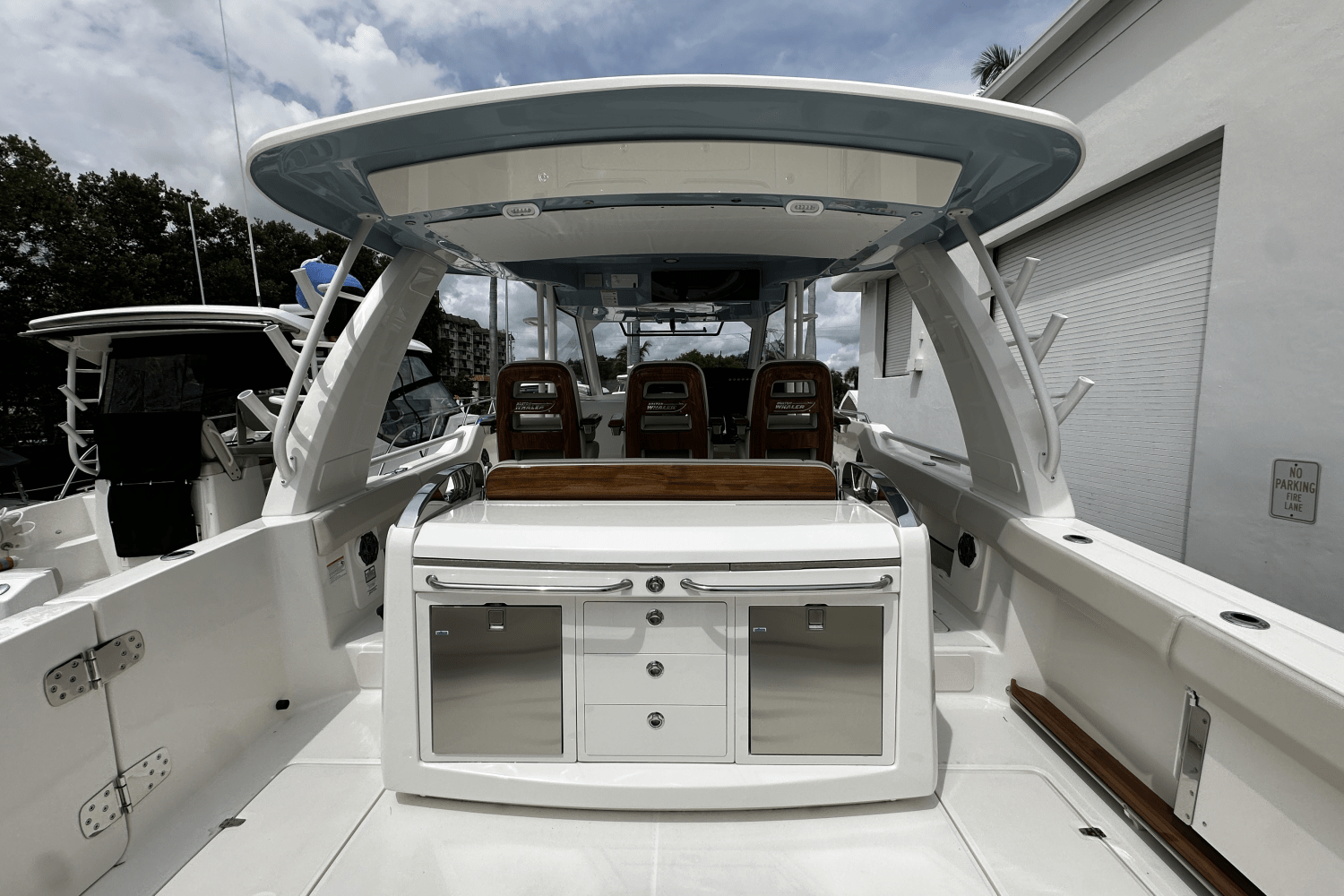 2026 Boston Whaler 420 Outrage Image Thumbnail #11