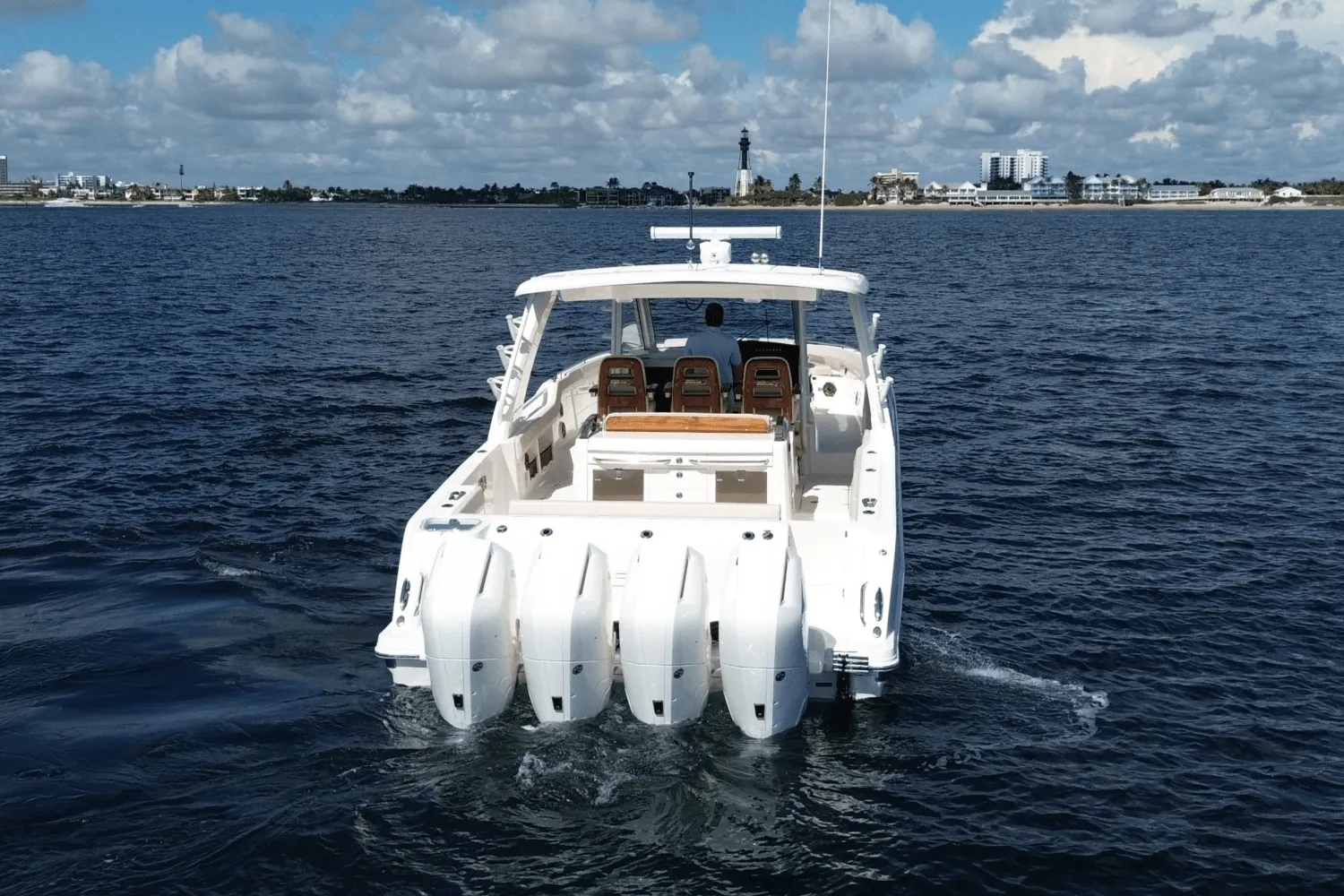 2026 Boston Whaler 420 Outrage Image Thumbnail #5