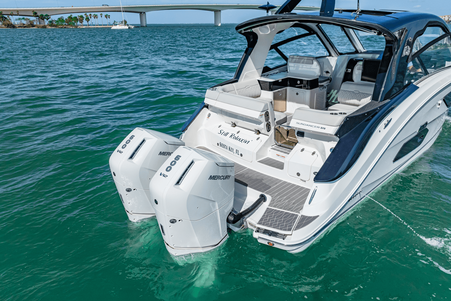 2024 Sea Ray 370 SUNDANCER OUTBOARD Image Thumbnail #11