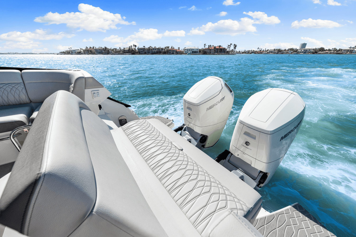 2024 Sea Ray 370 SUNDANCER OUTBOARD Image Thumbnail #41