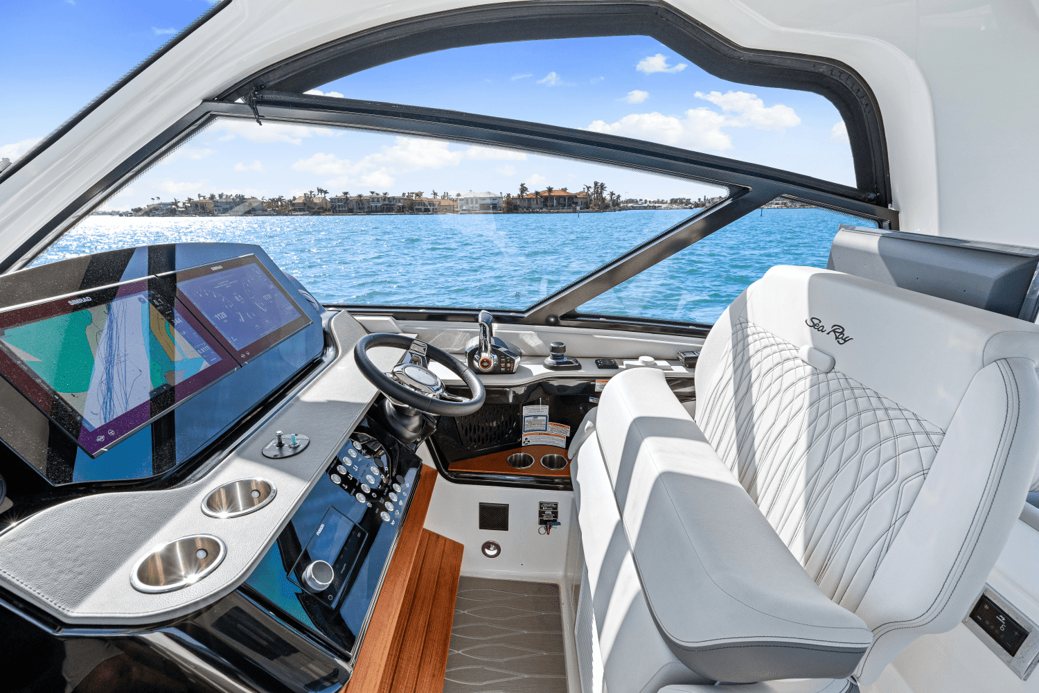 2024 Sea Ray 370 SUNDANCER OUTBOARD Image Thumbnail #44