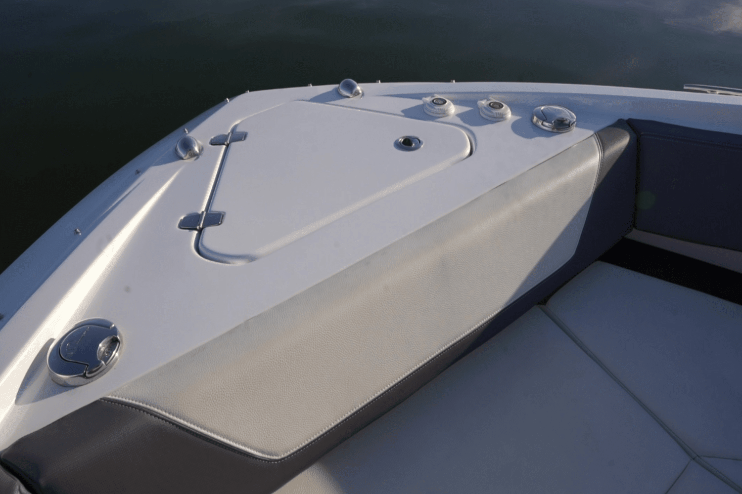 2022 Cruisers Yachts 42 GLS Image Thumbnail #30