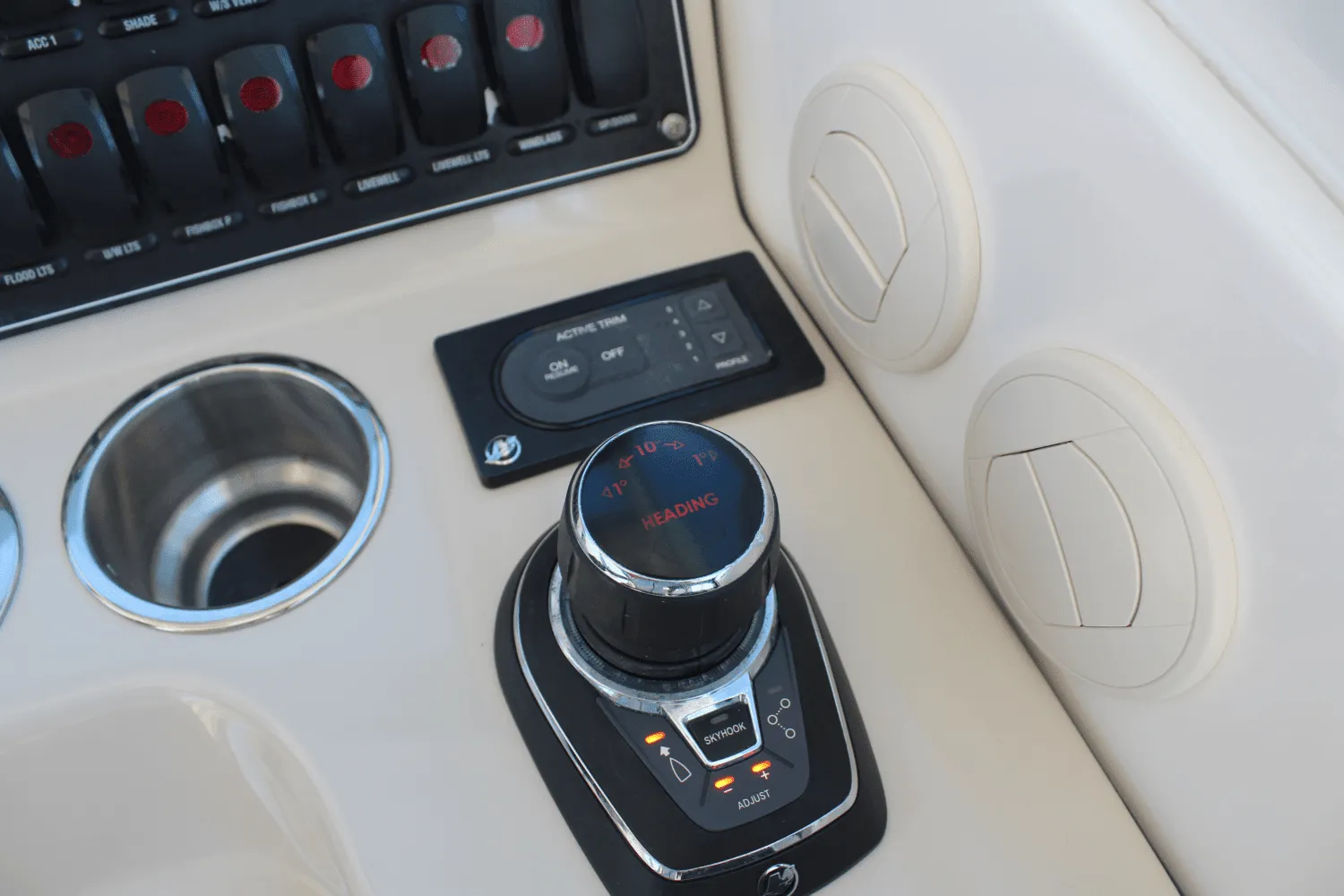 2020 Boston Whaler 345 CONQUEST Image Thumbnail #22