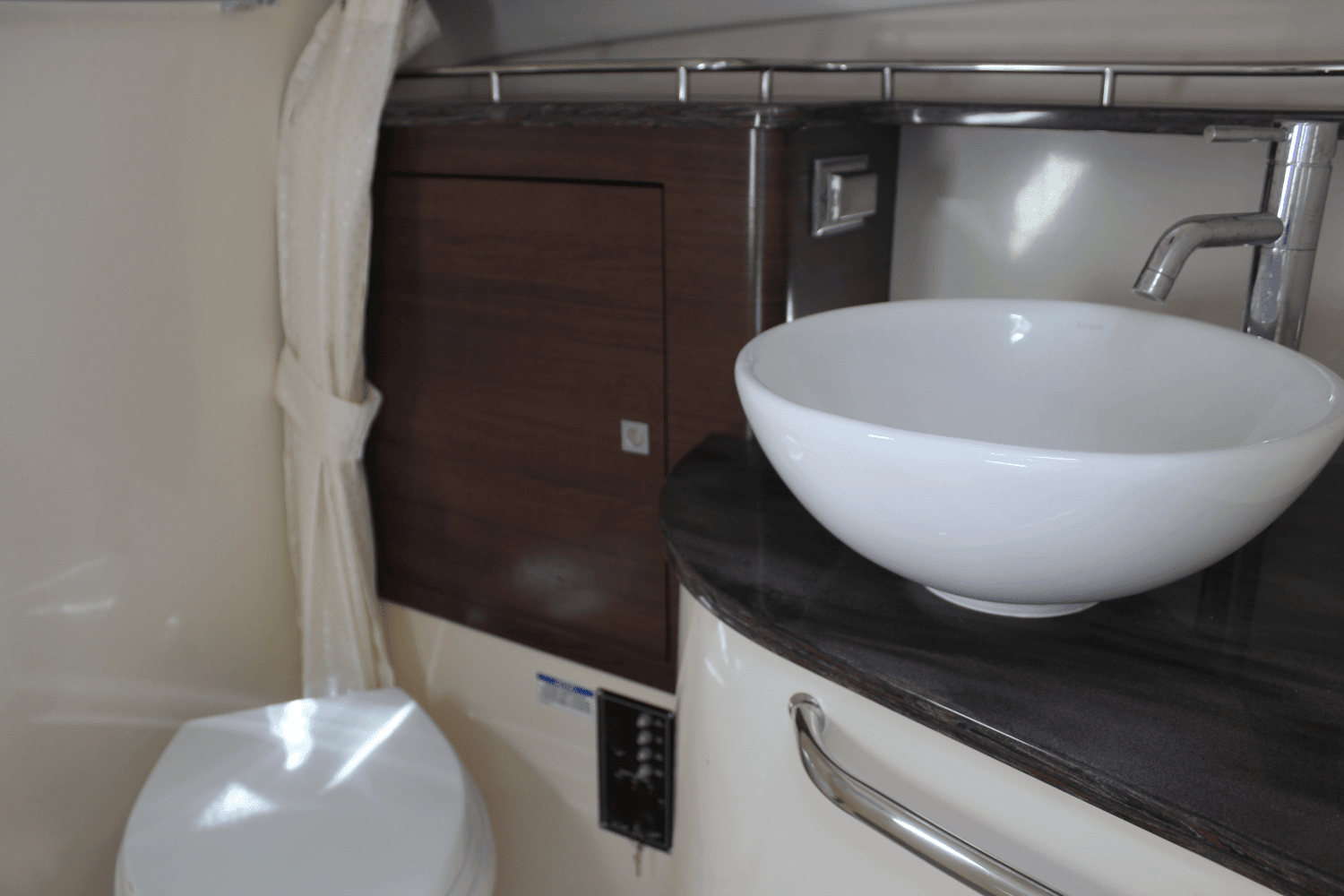 2020 Boston Whaler 345 CONQUEST Image Thumbnail #50