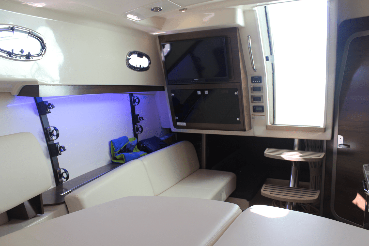 2020 Boston Whaler 345 CONQUEST Image Thumbnail #46