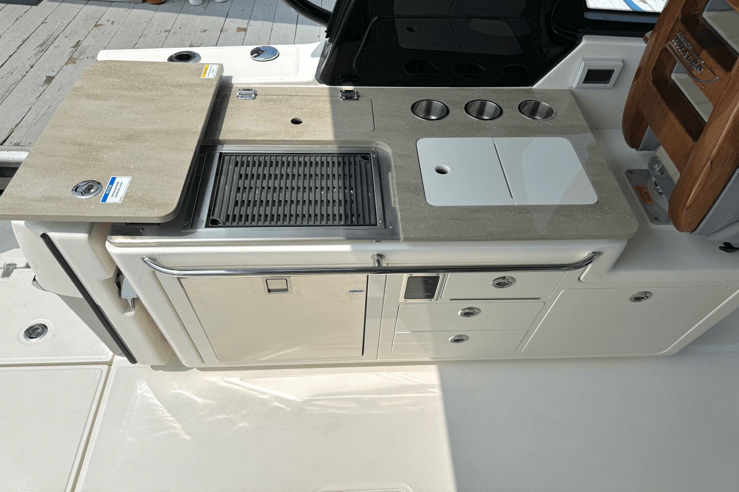 2025 Boston Whaler 380 Realm Image Thumbnail #34