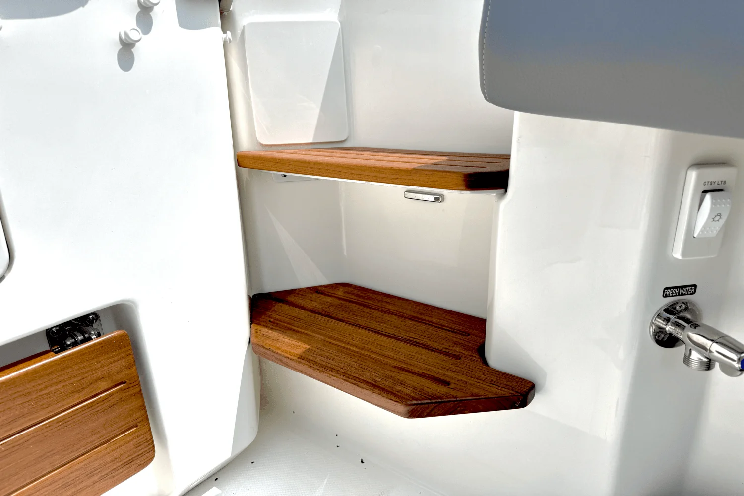 2025 Boston Whaler 380 Realm Image Thumbnail #26