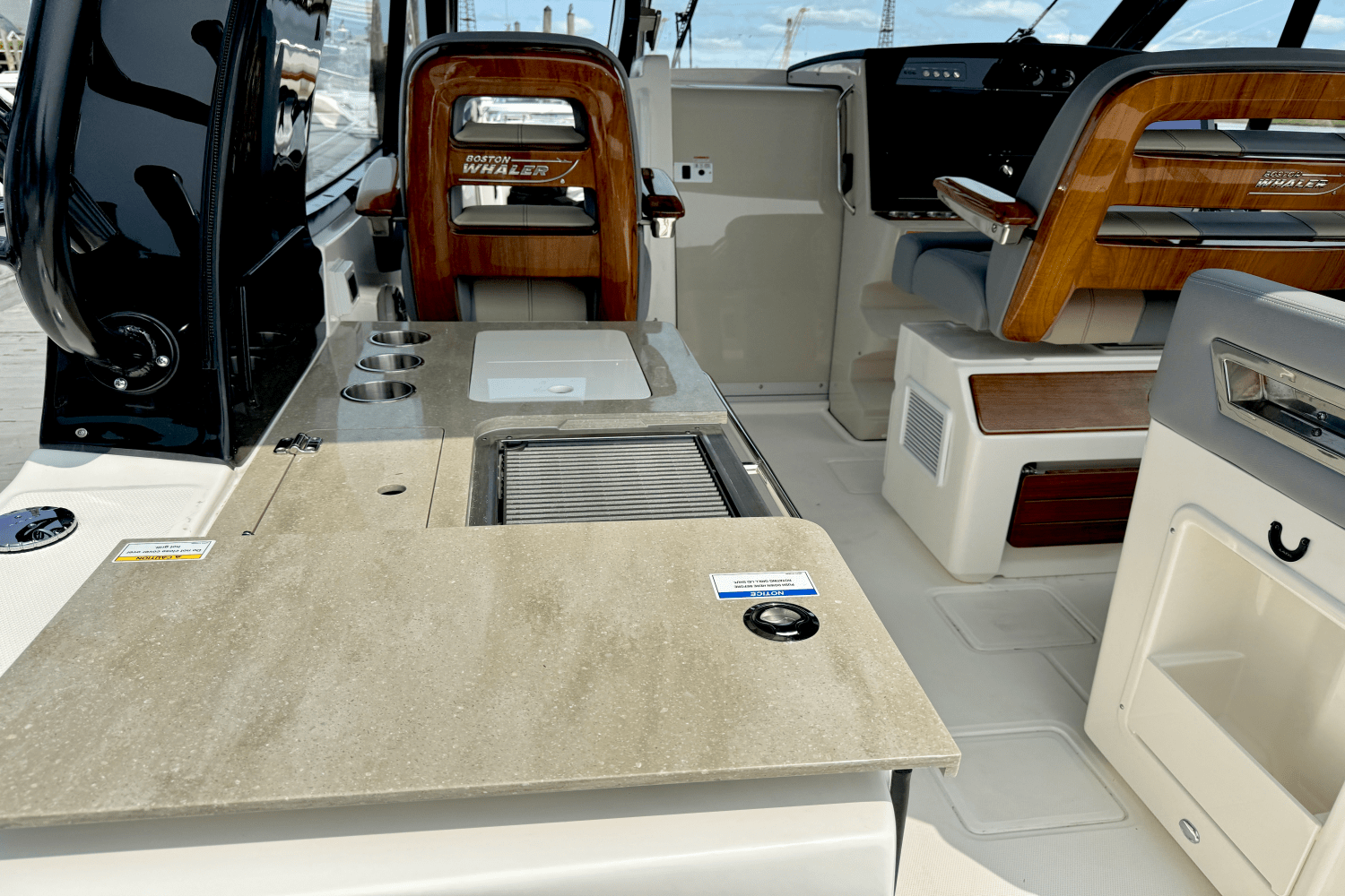 2025 Boston Whaler 380 Realm Image Thumbnail #31