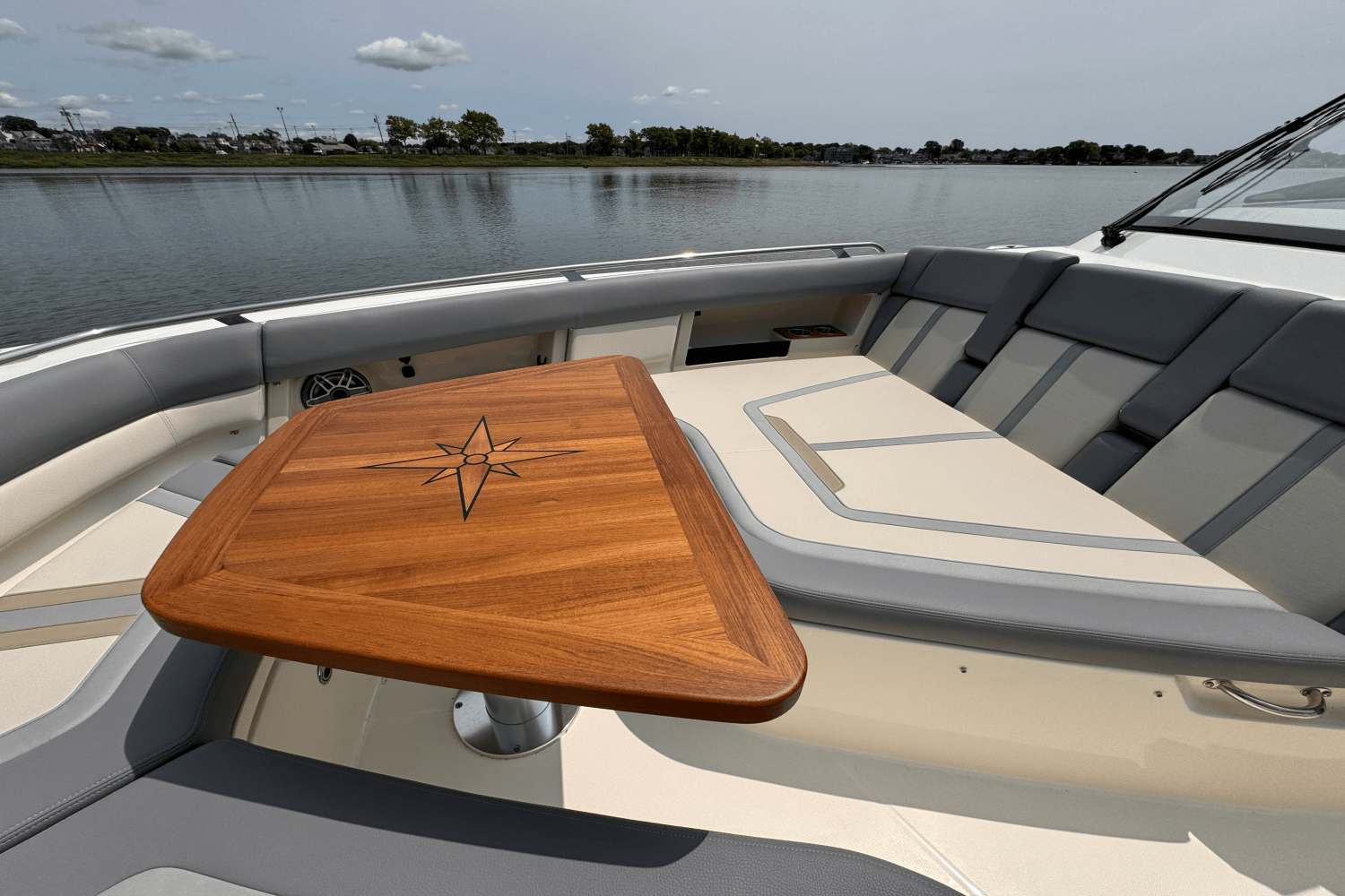 2025 Boston Whaler 380 Realm Image Thumbnail #64