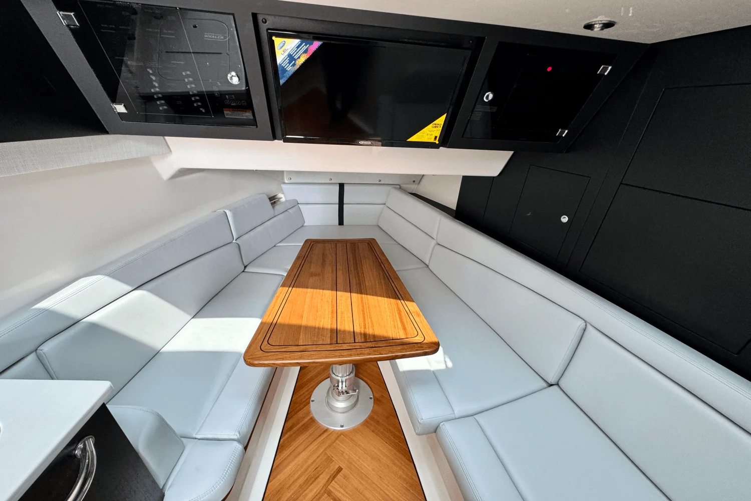 2025 Boston Whaler 380 Realm Image Thumbnail #52