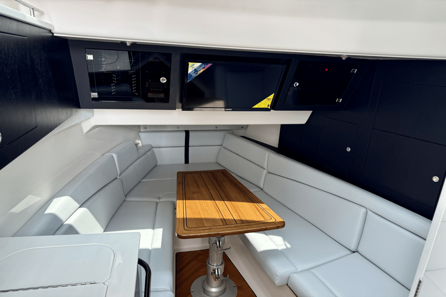 2025 Boston Whaler 380 Realm Image Thumbnail #53