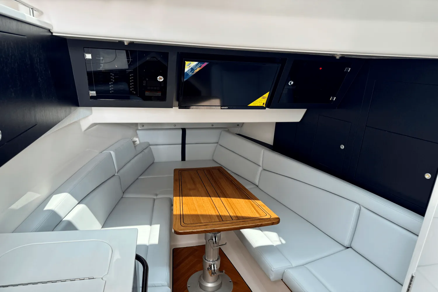 2025 Boston Whaler 380 Realm Image Thumbnail #53