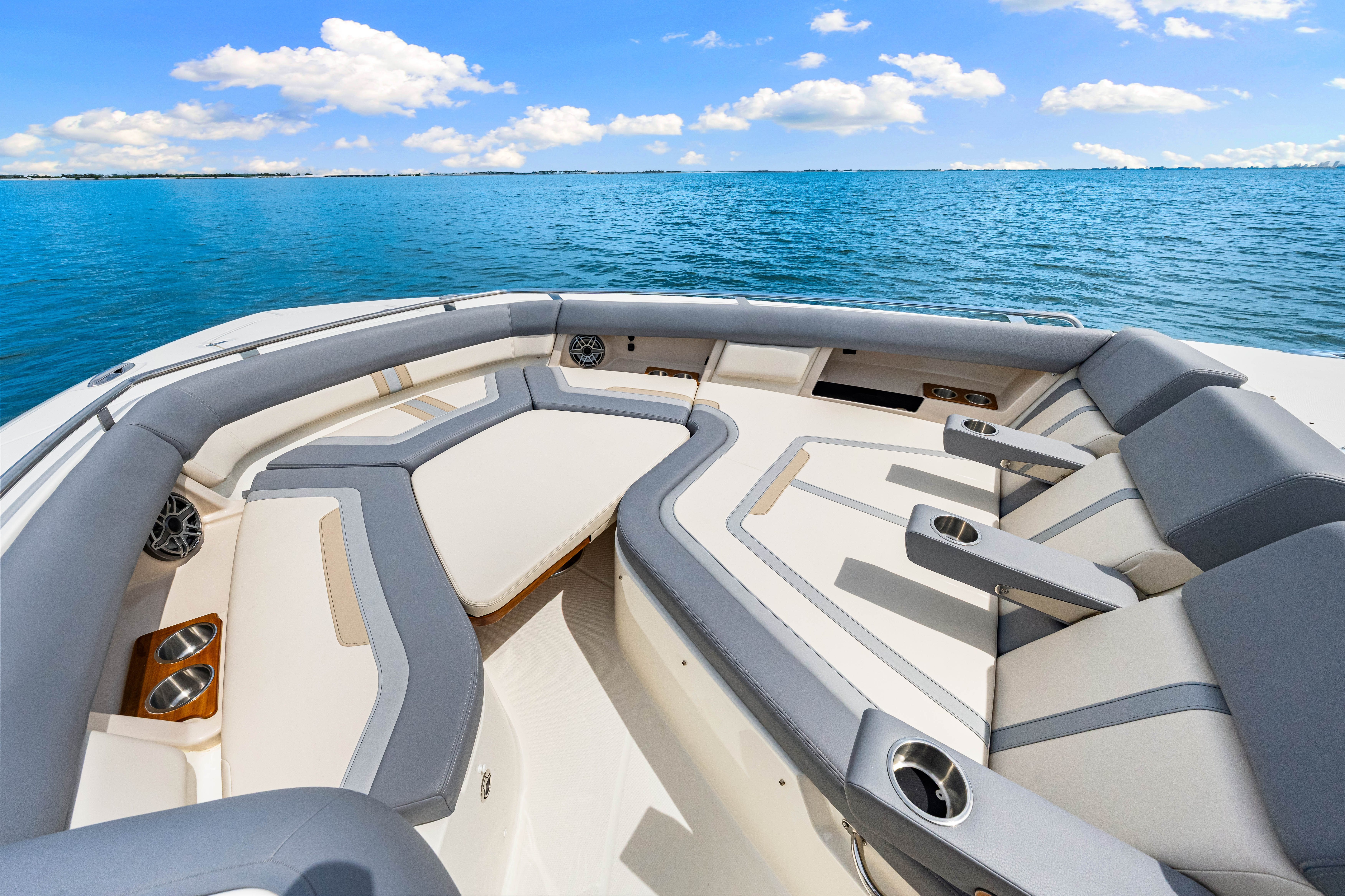 2025 Boston Whaler 380 Realm Image Thumbnail #23