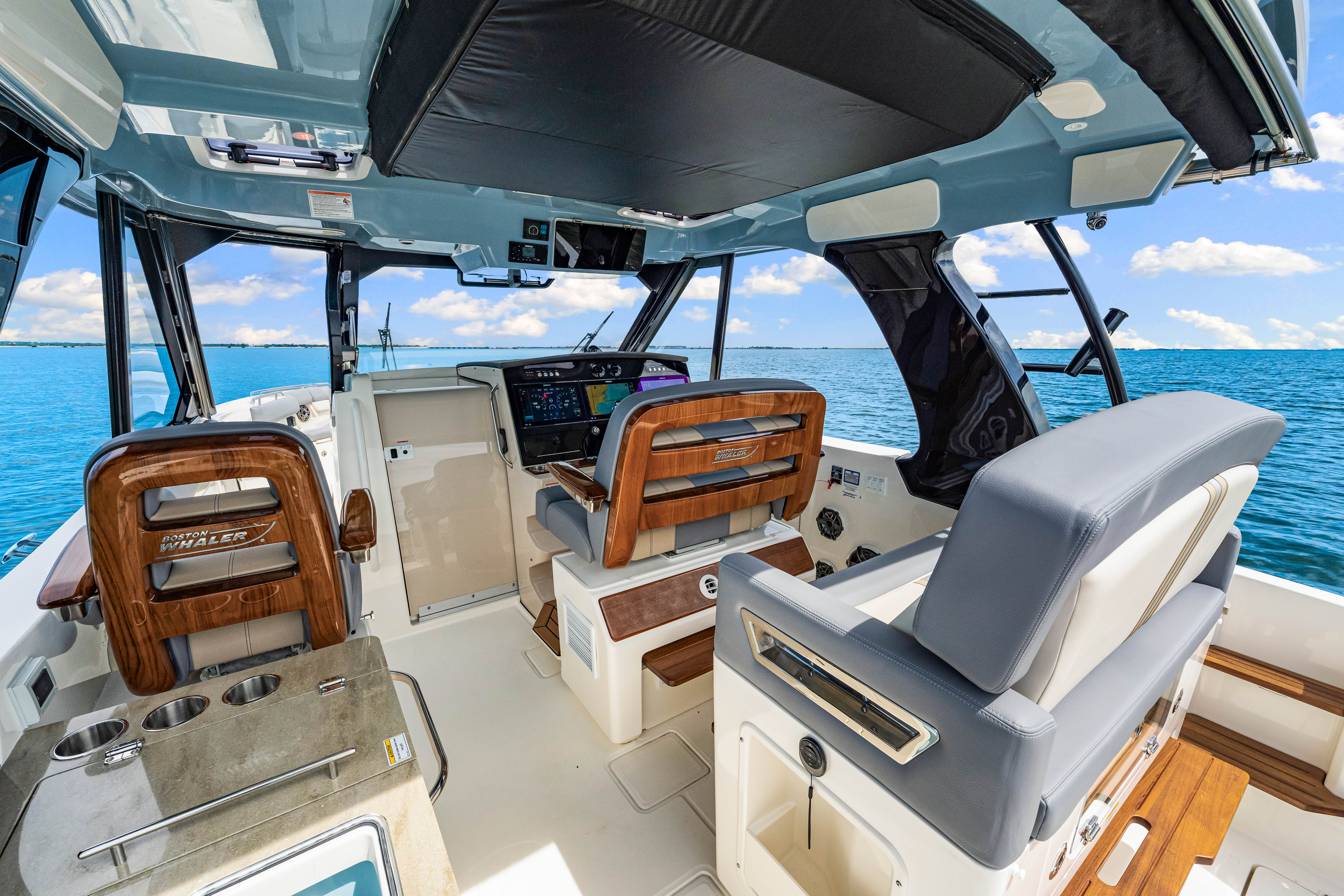 2025 Boston Whaler 380 Realm Image Thumbnail #32