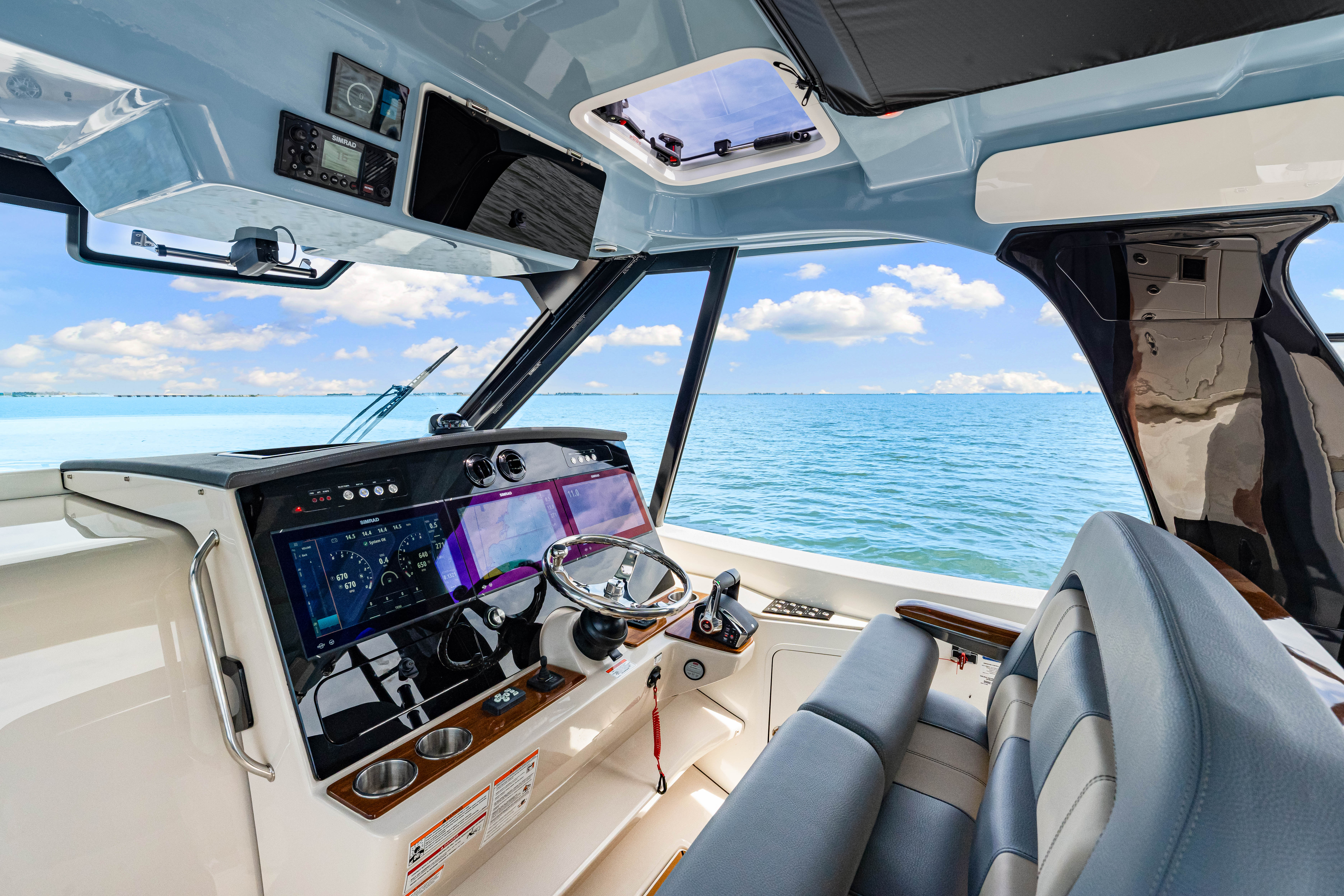 2025 Boston Whaler 380 Realm Image Thumbnail #28
