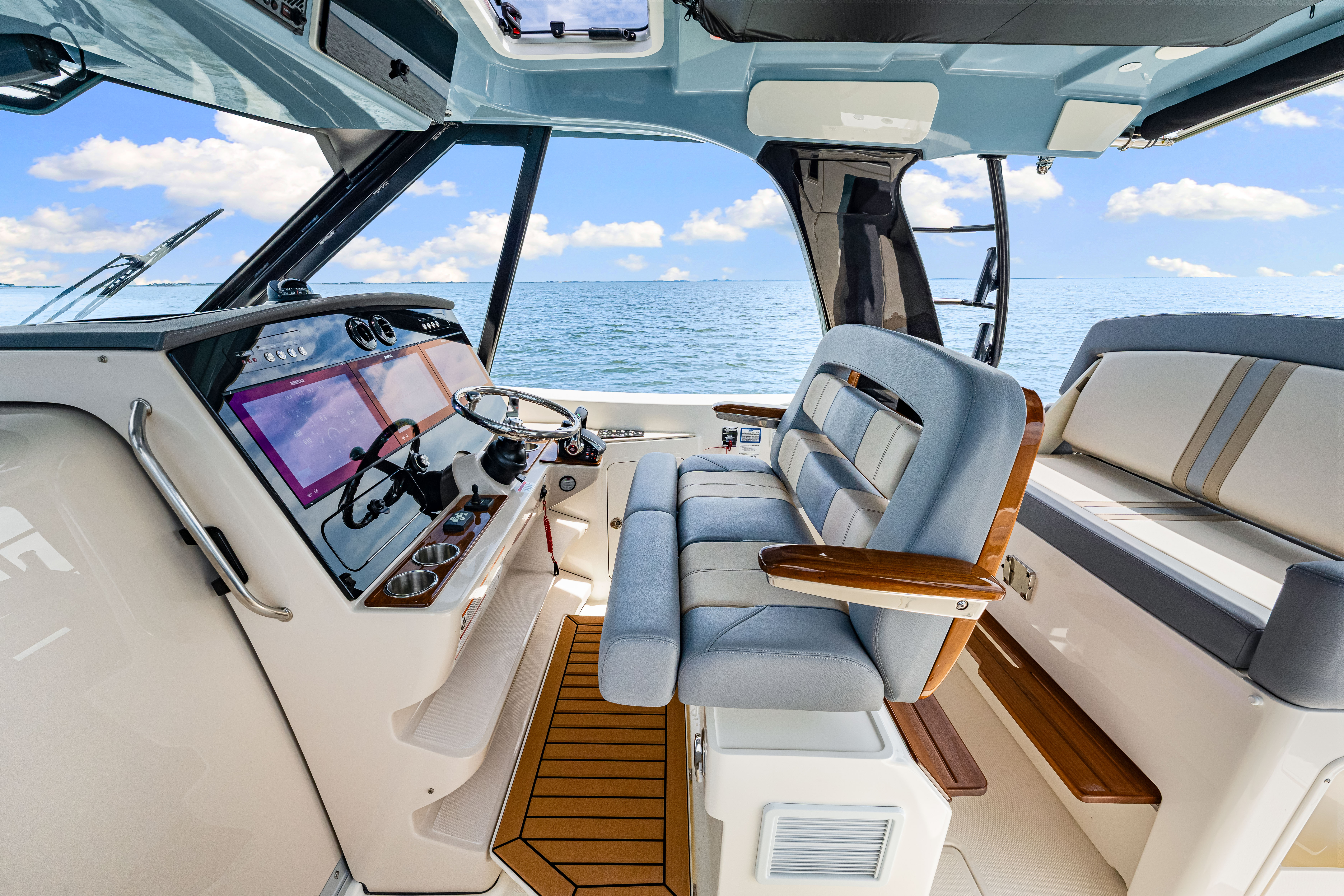 2025 Boston Whaler 380 Realm Image Thumbnail #29