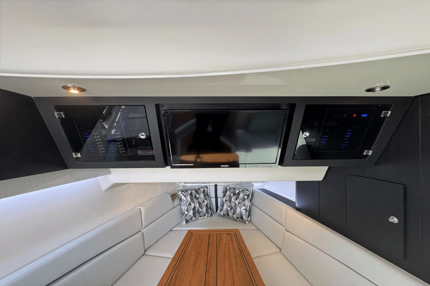 2025 Boston Whaler 380 Realm Image Thumbnail #60