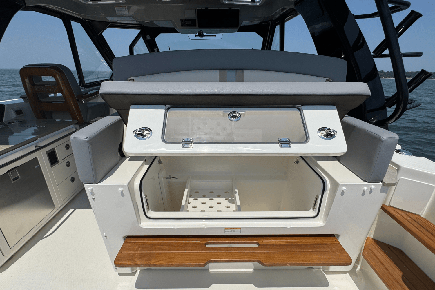 2025 Boston Whaler 380 Realm Image Thumbnail #20