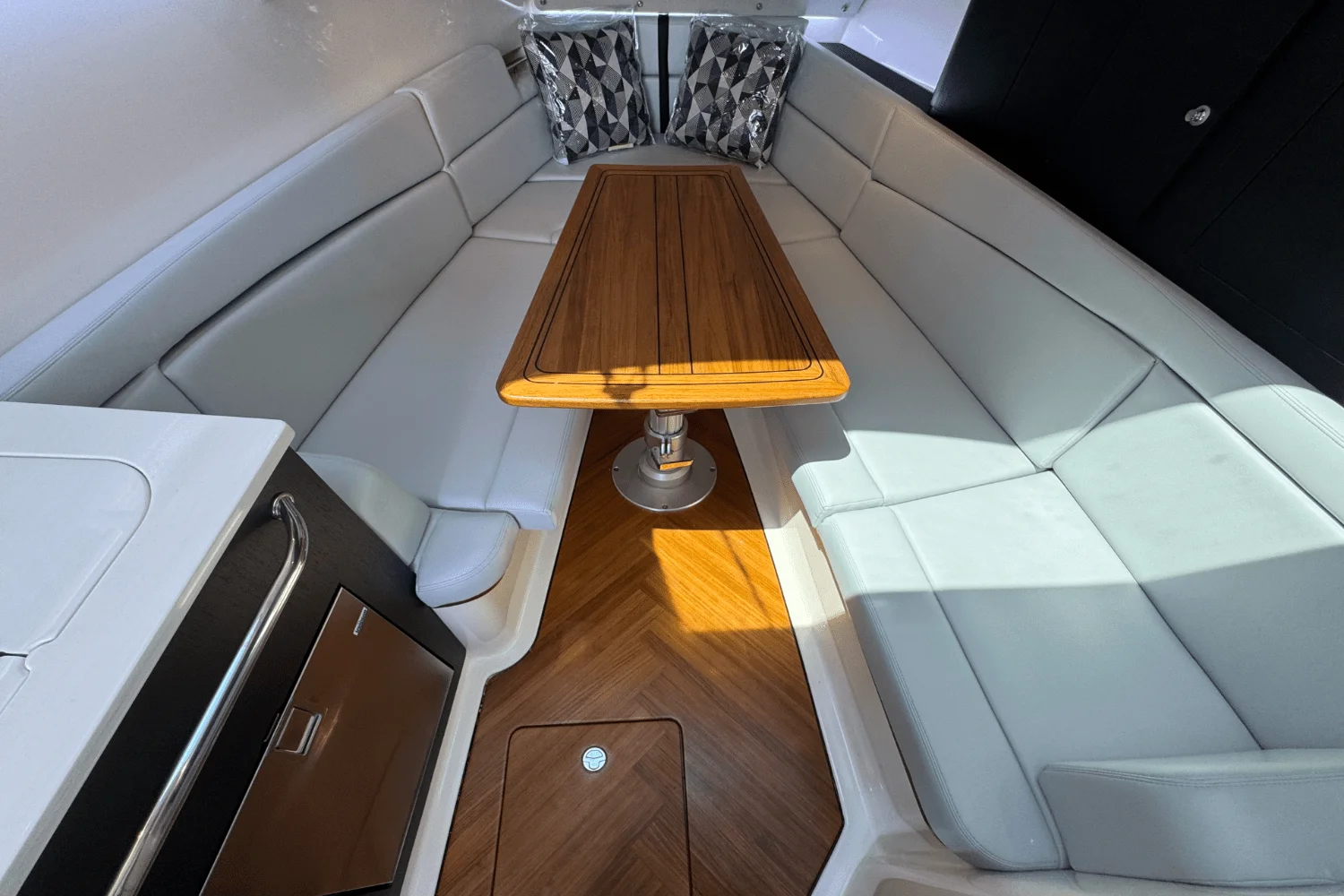 2025 Boston Whaler 380 Realm Image Thumbnail #57