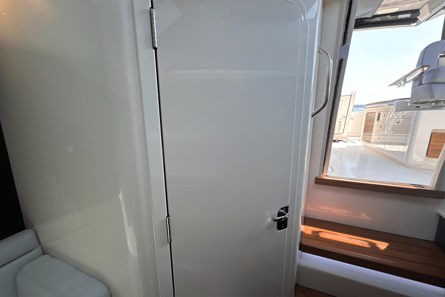 2025 Boston Whaler 380 Realm Image Thumbnail #65