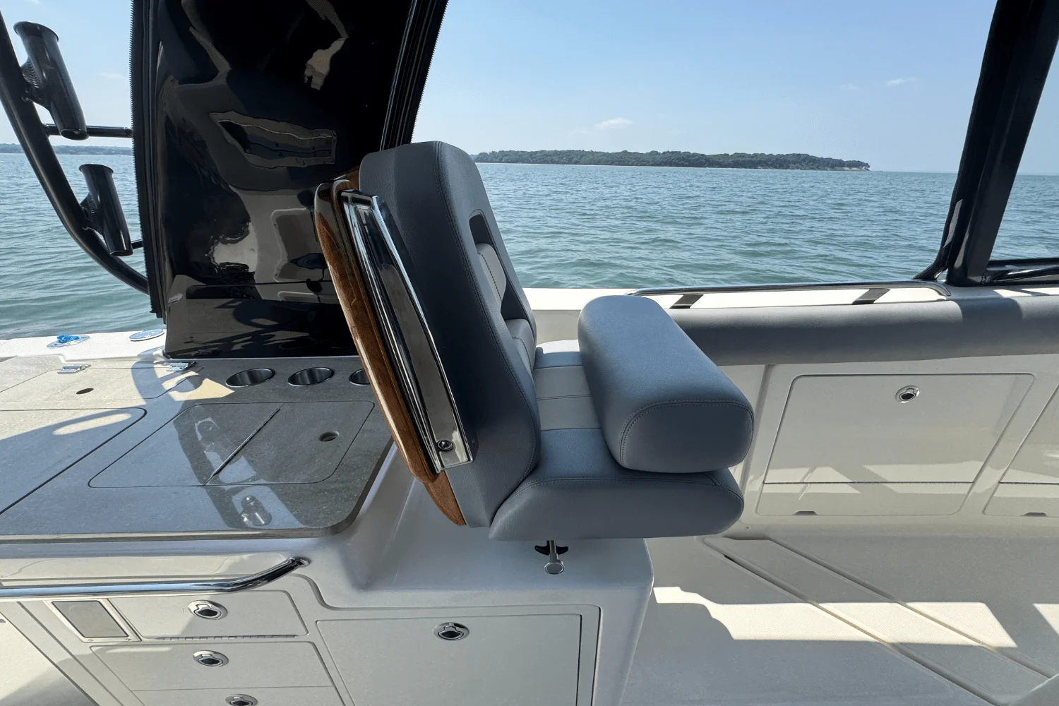 2025 Boston Whaler 380 Realm Image Thumbnail #45