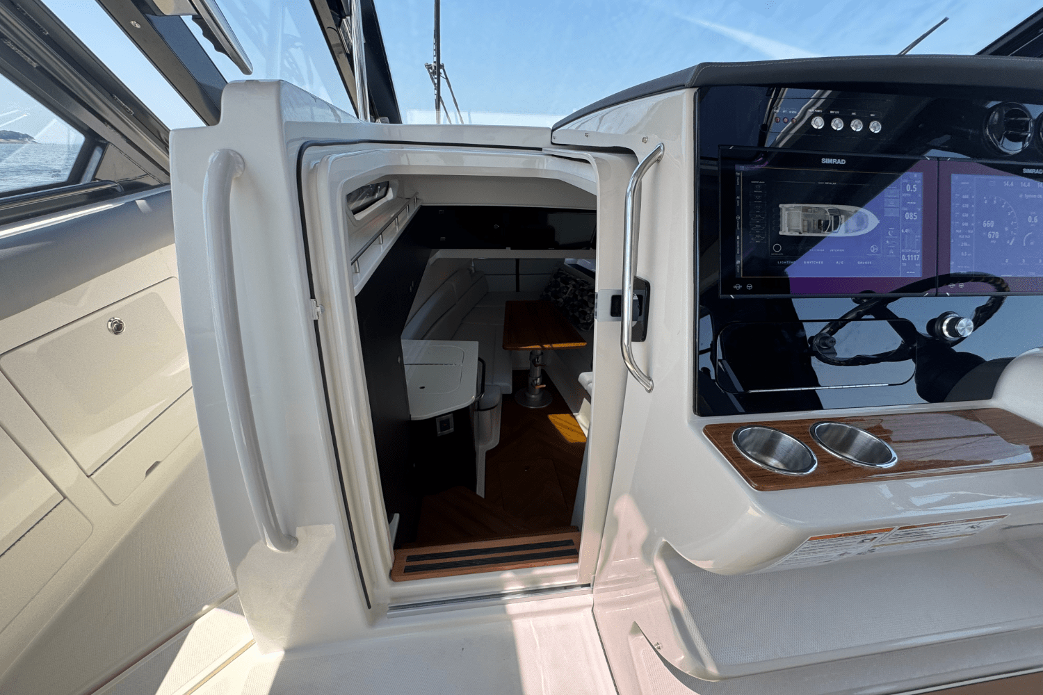 2025 Boston Whaler 380 Realm Image Thumbnail #49