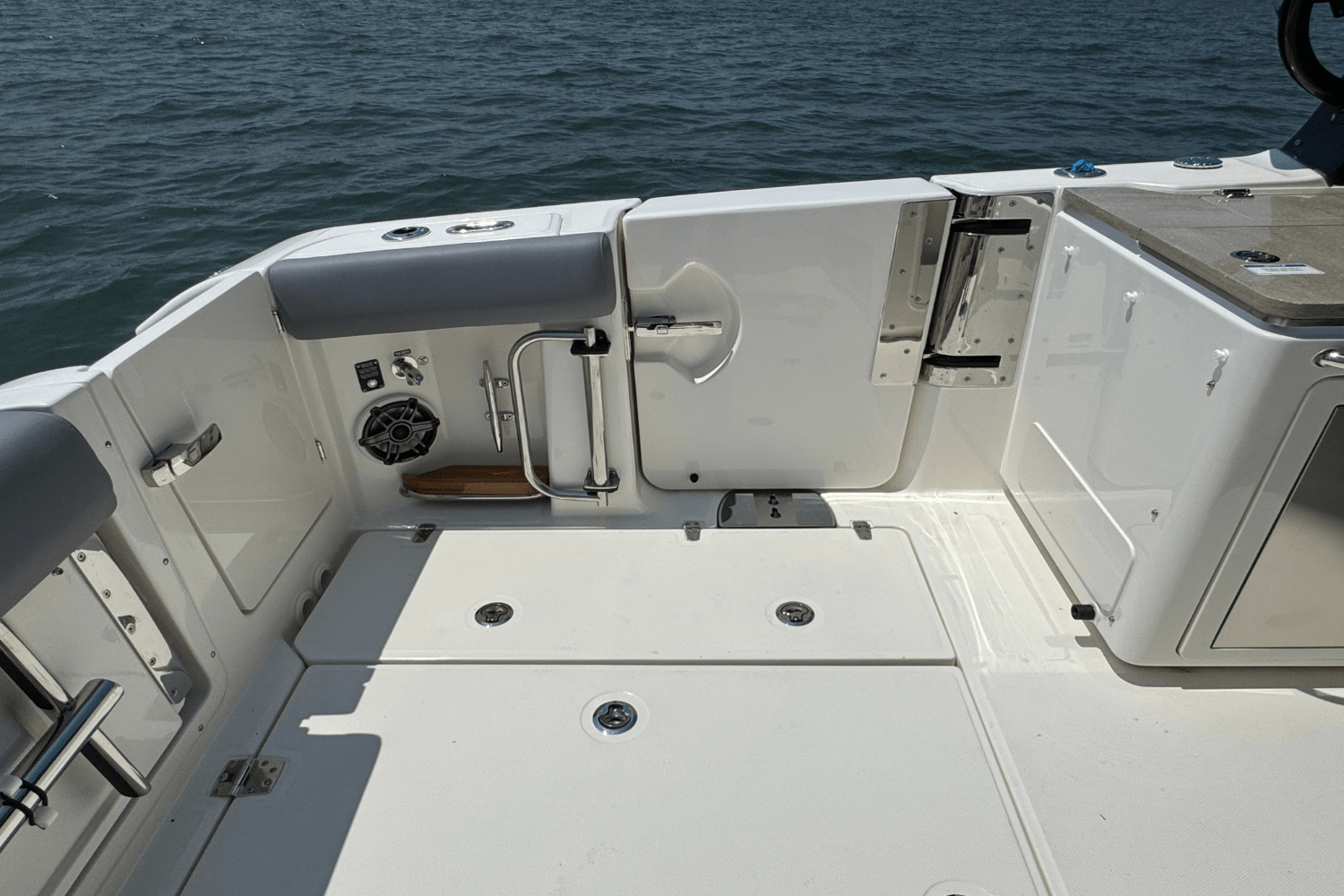 2025 Boston Whaler 380 Realm Image Thumbnail #11