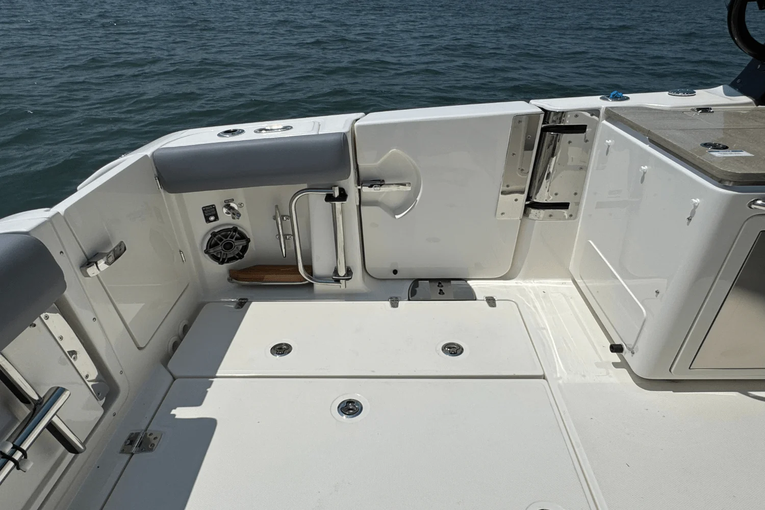 2025 Boston Whaler 380 Realm Image Thumbnail #11