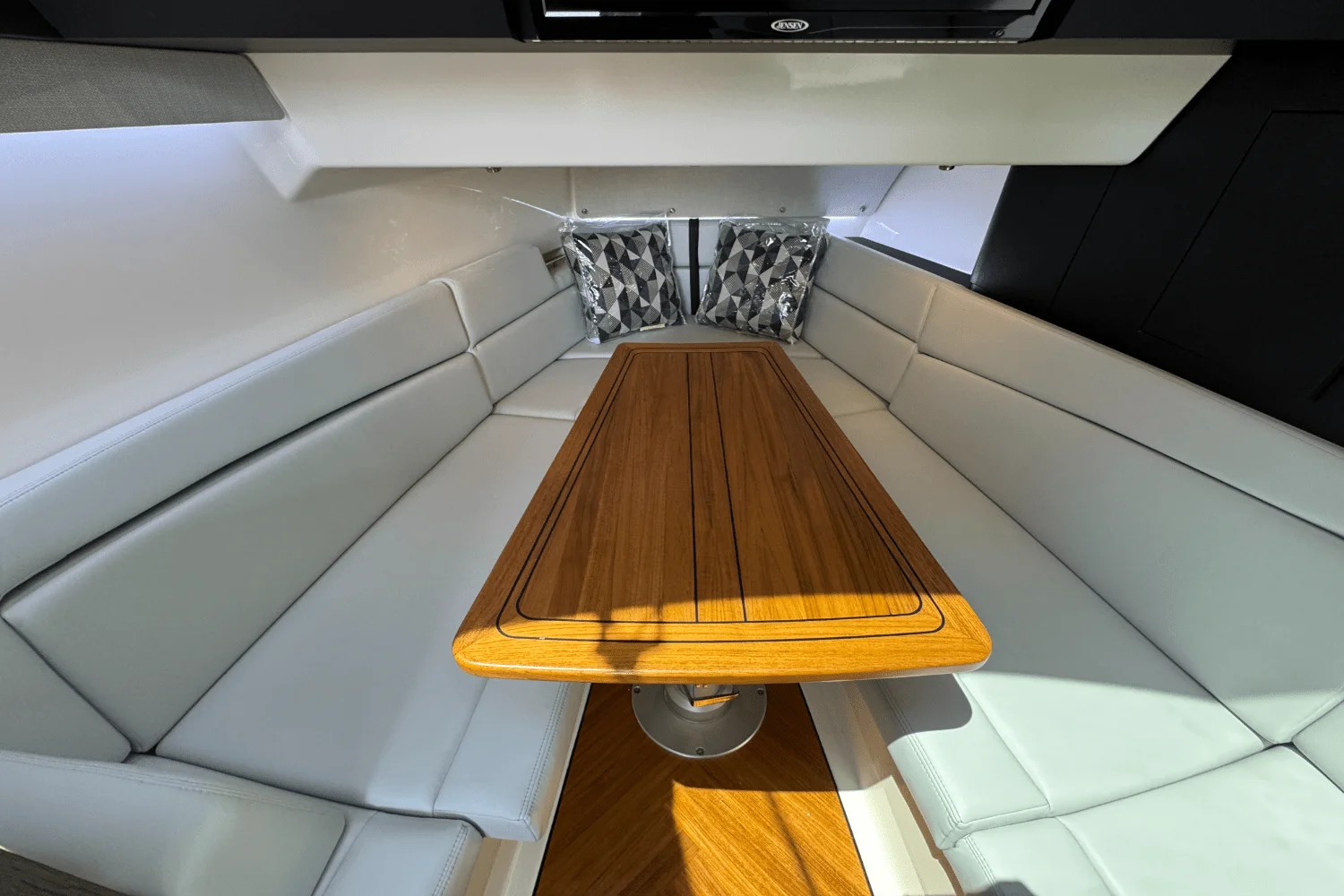 2025 Boston Whaler 380 Realm Image Thumbnail #59