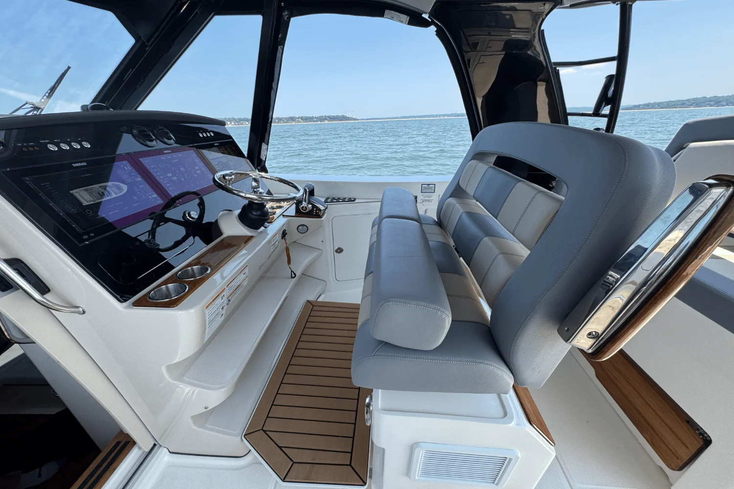 2025 Boston Whaler 380 Realm Image Thumbnail #31