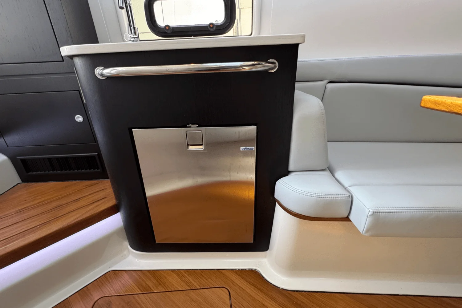 2025 Boston Whaler 380 Realm Image Thumbnail #55