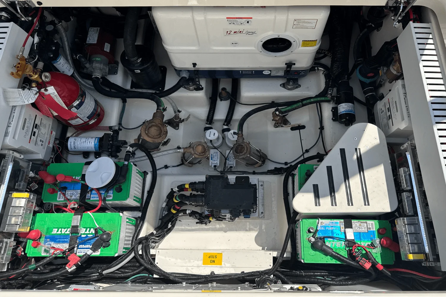 2025 Boston Whaler 380 Realm Image Thumbnail #13