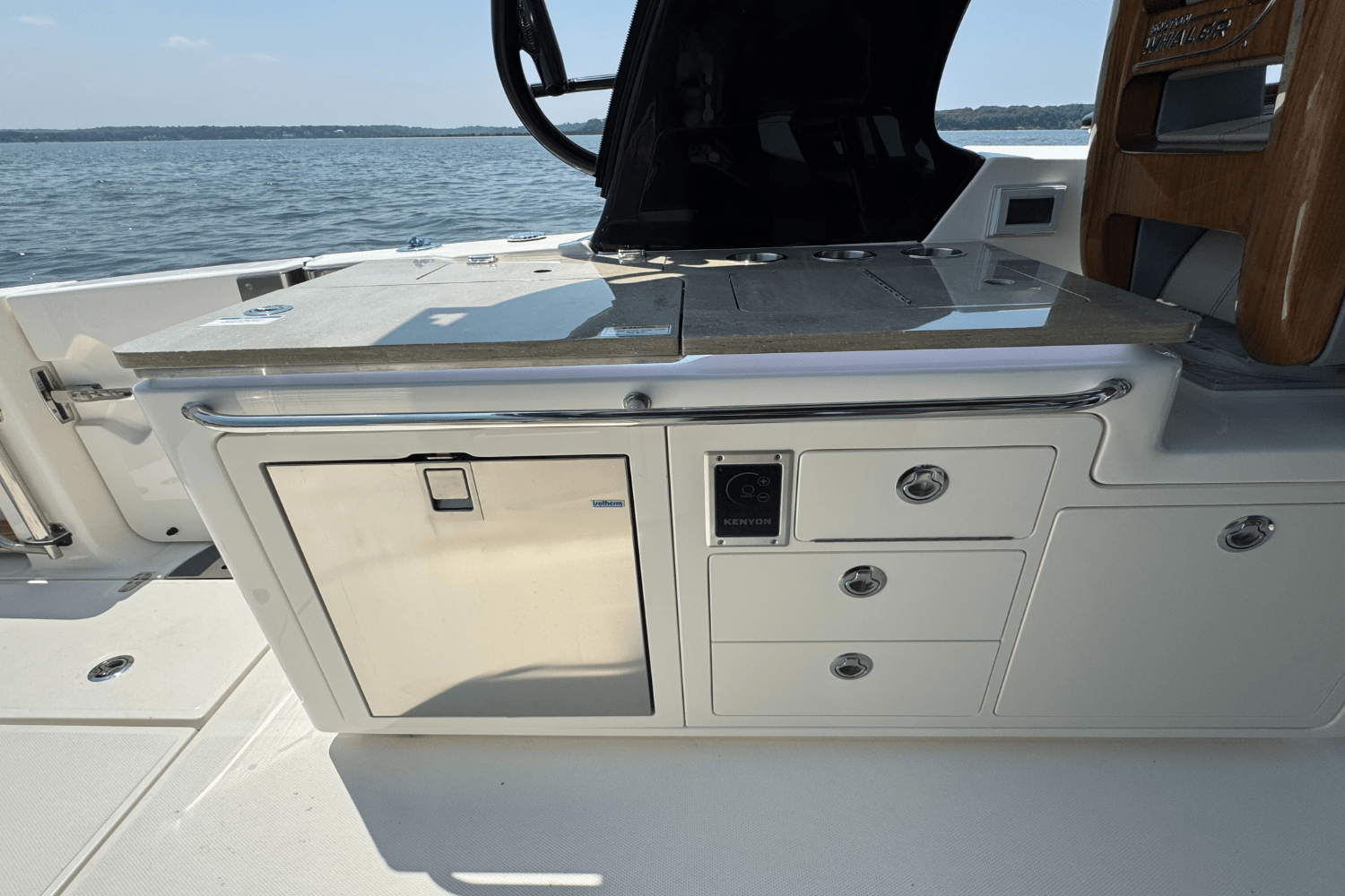 2025 Boston Whaler 380 Realm Image Thumbnail #40