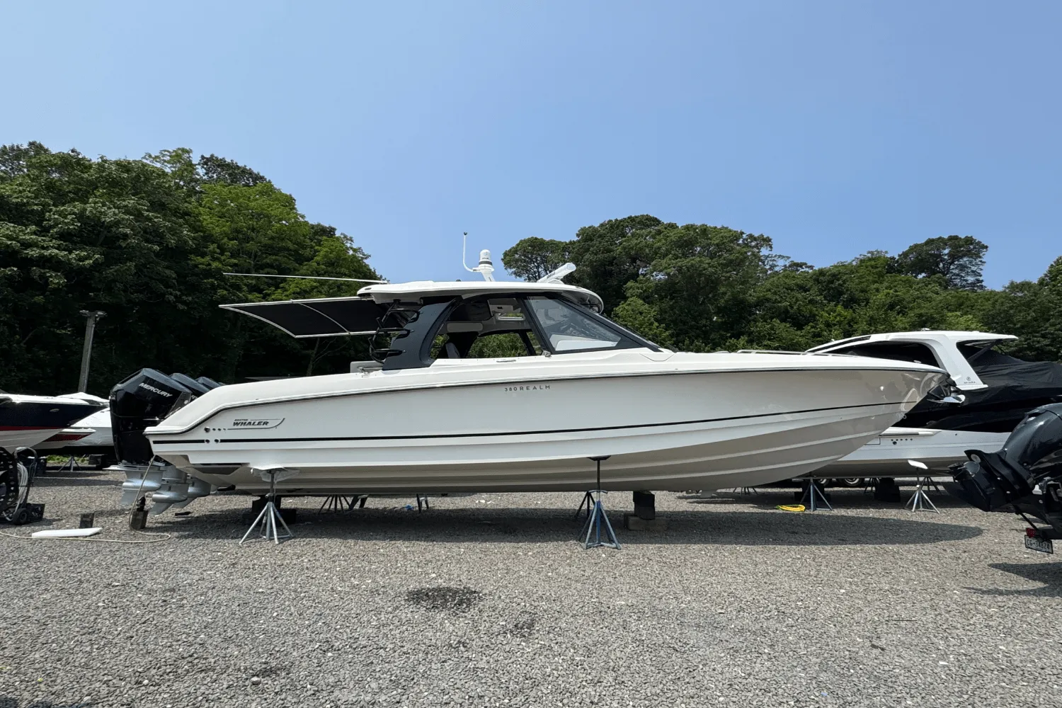 2025 Boston Whaler 380 Realm